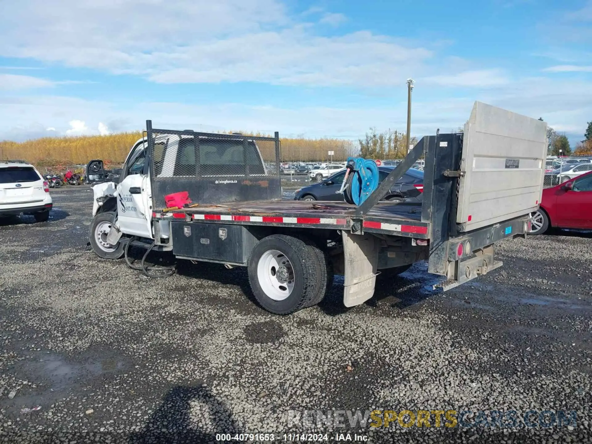 3 fotografías del automóvil dañado 1FDUF5GN4MED59192 FORD F-550 CHASSIS 2021