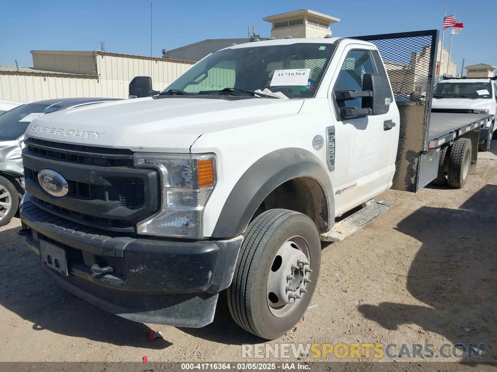 2 fotografías del automóvil dañado 1FDUF5HT0MEC68966 FORD F-550 CHASSIS 2021