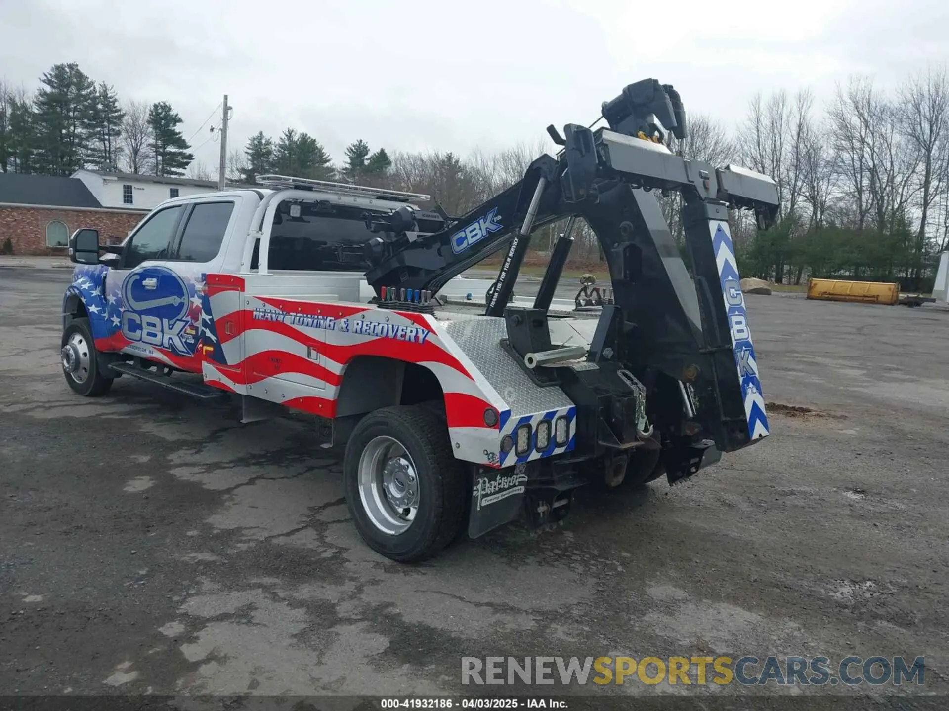 3 fotografías del automóvil dañado 1FD0W5HTXNEE95355 FORD F-550 CHASSIS 2022