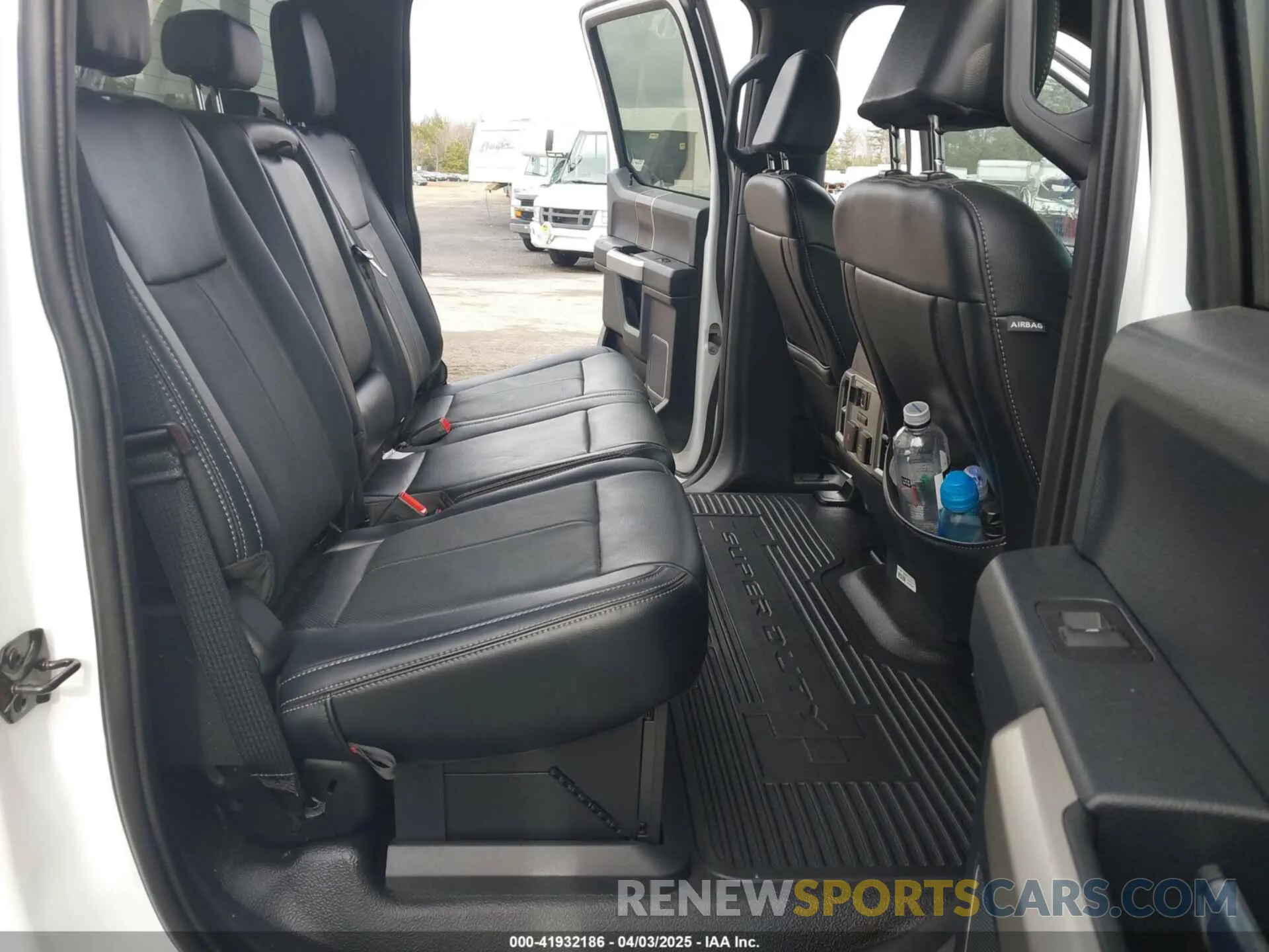 7 fotografías del automóvil dañado 1FD0W5HTXNEE95355 FORD F-550 CHASSIS 2022