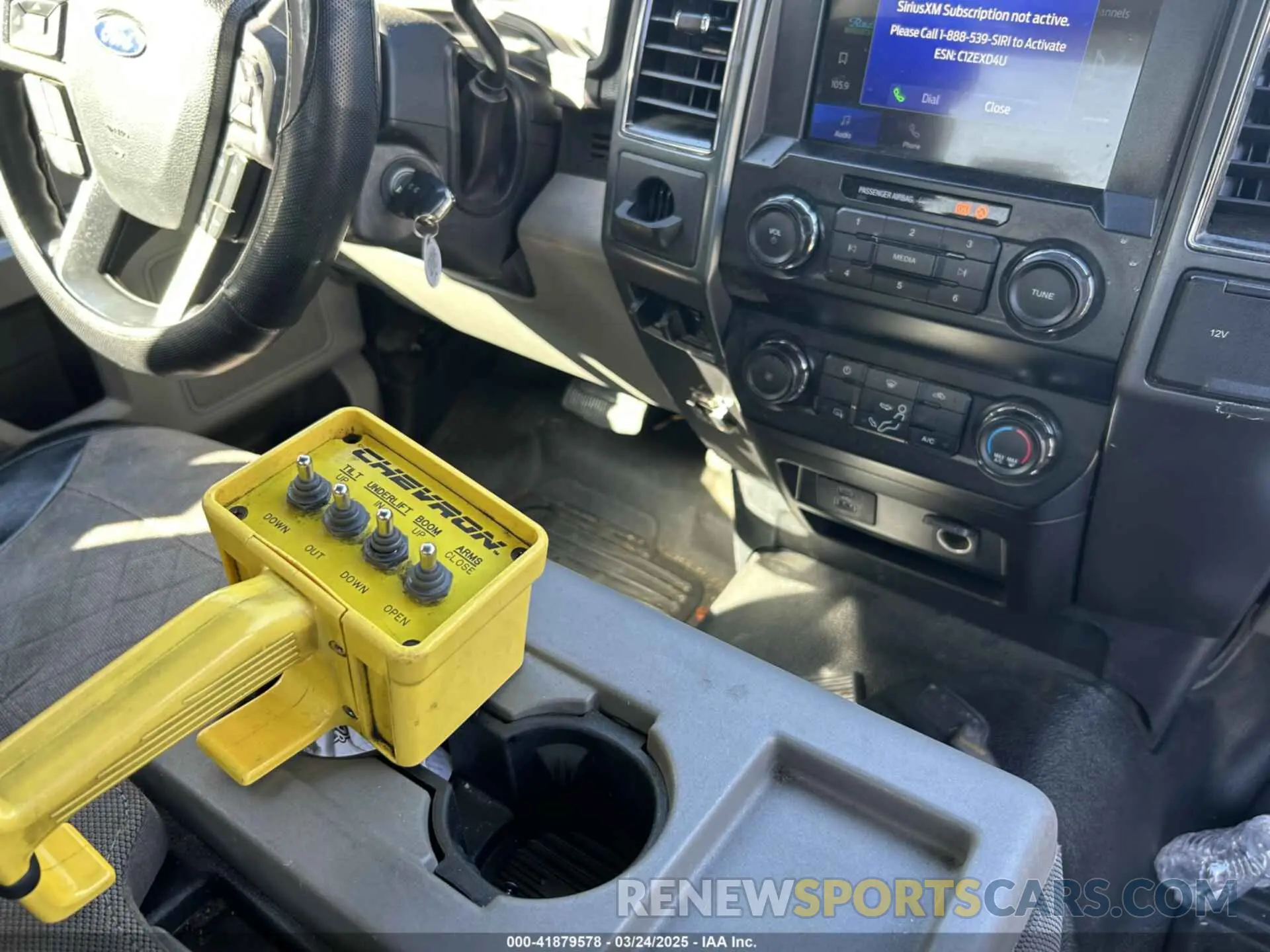 17 fotografías del automóvil dañado 1FDUF5GT4NDA04416 FORD F-550 CHASSIS 2022