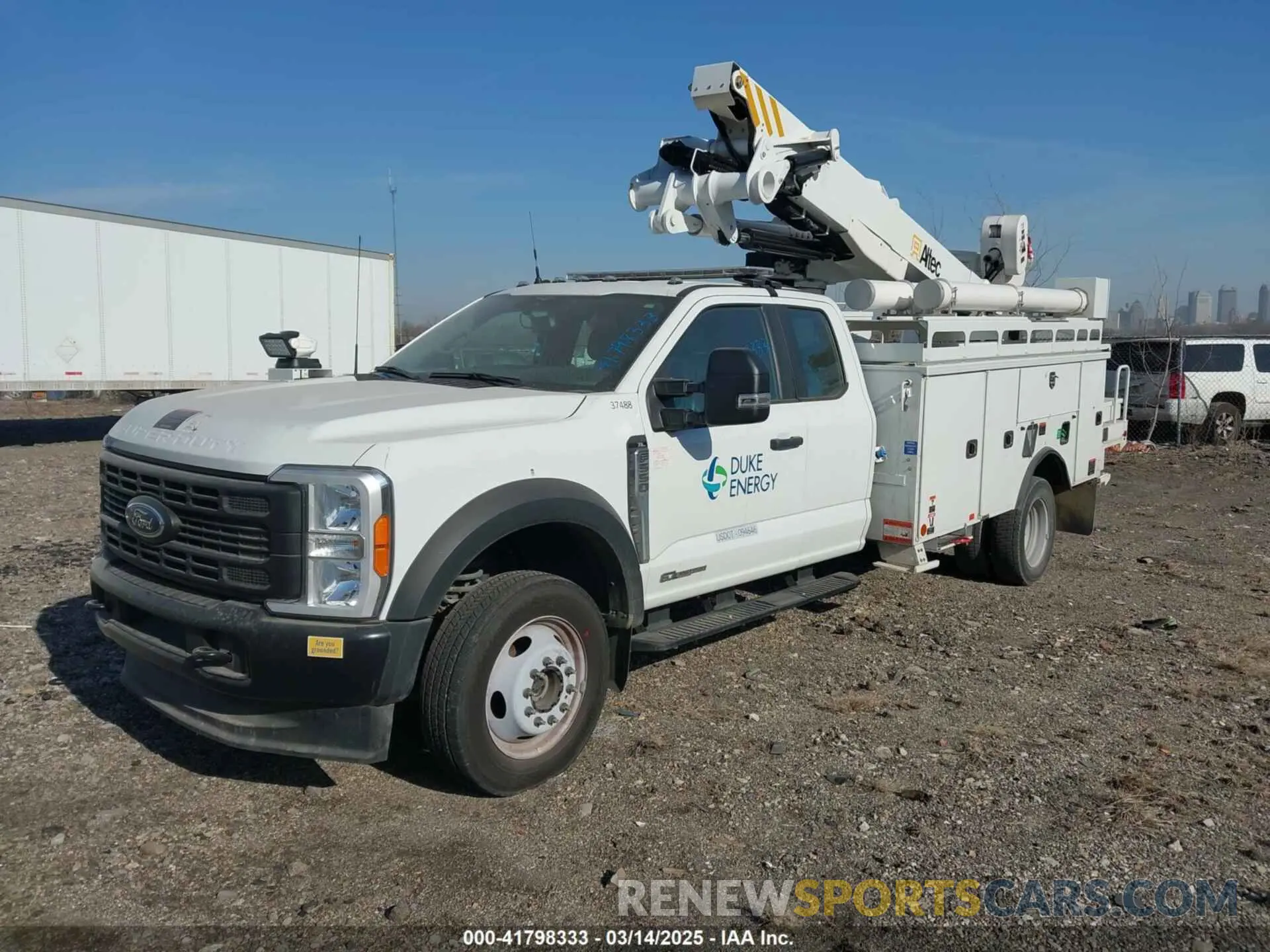 2 fotografías del automóvil dañado 1FD0X5HT2PEC35127 FORD F-550 CHASSIS 2023
