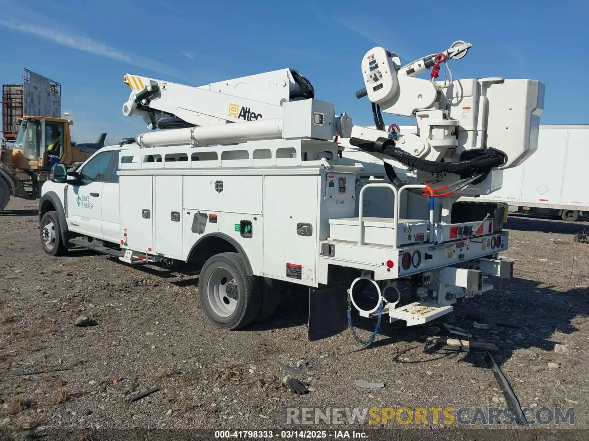 3 fotografías del automóvil dañado 1FD0X5HT2PEC35127 FORD F-550 CHASSIS 2023