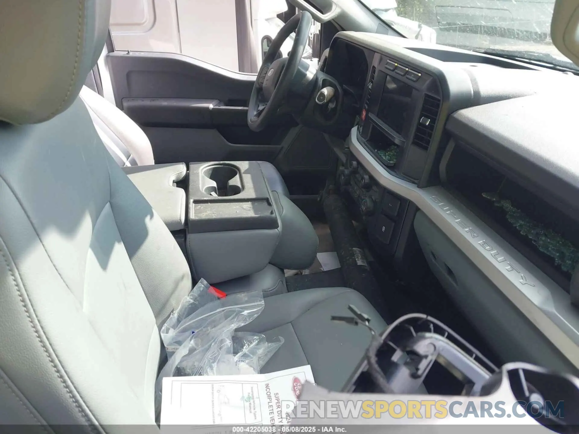 7 fotografías del automóvil dañado 1FDUF5GN8REE22091 FORD F-550 CHASSIS 2024