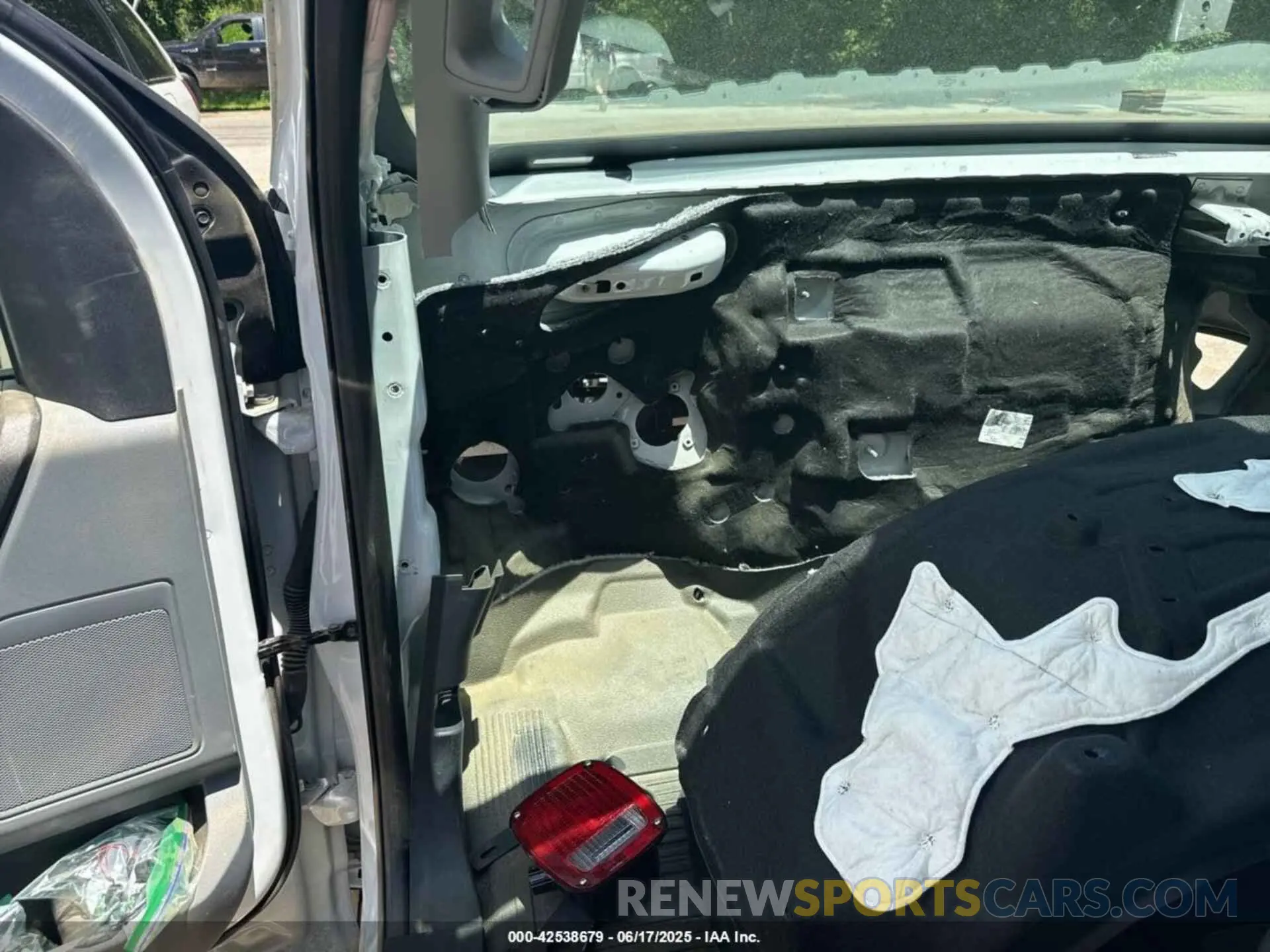 6 fotografías del automóvil dañado 1FDUF5HT1RED06678 FORD F-550 CHASSIS 2024