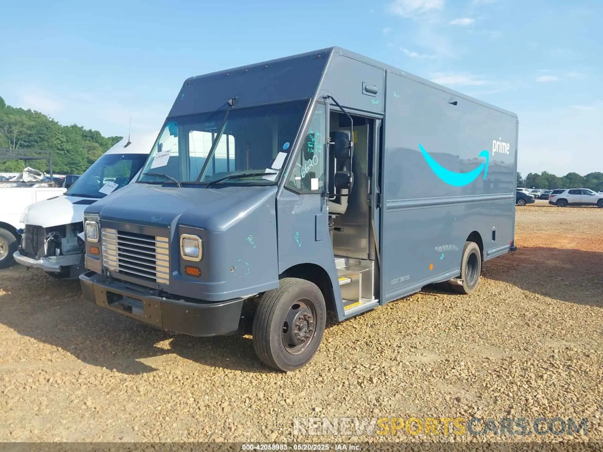 2 fotografías del automóvil dañado 1F65F5KY6K0A16620 FORD F-59 COMMERCIAL STRIPPED 2019