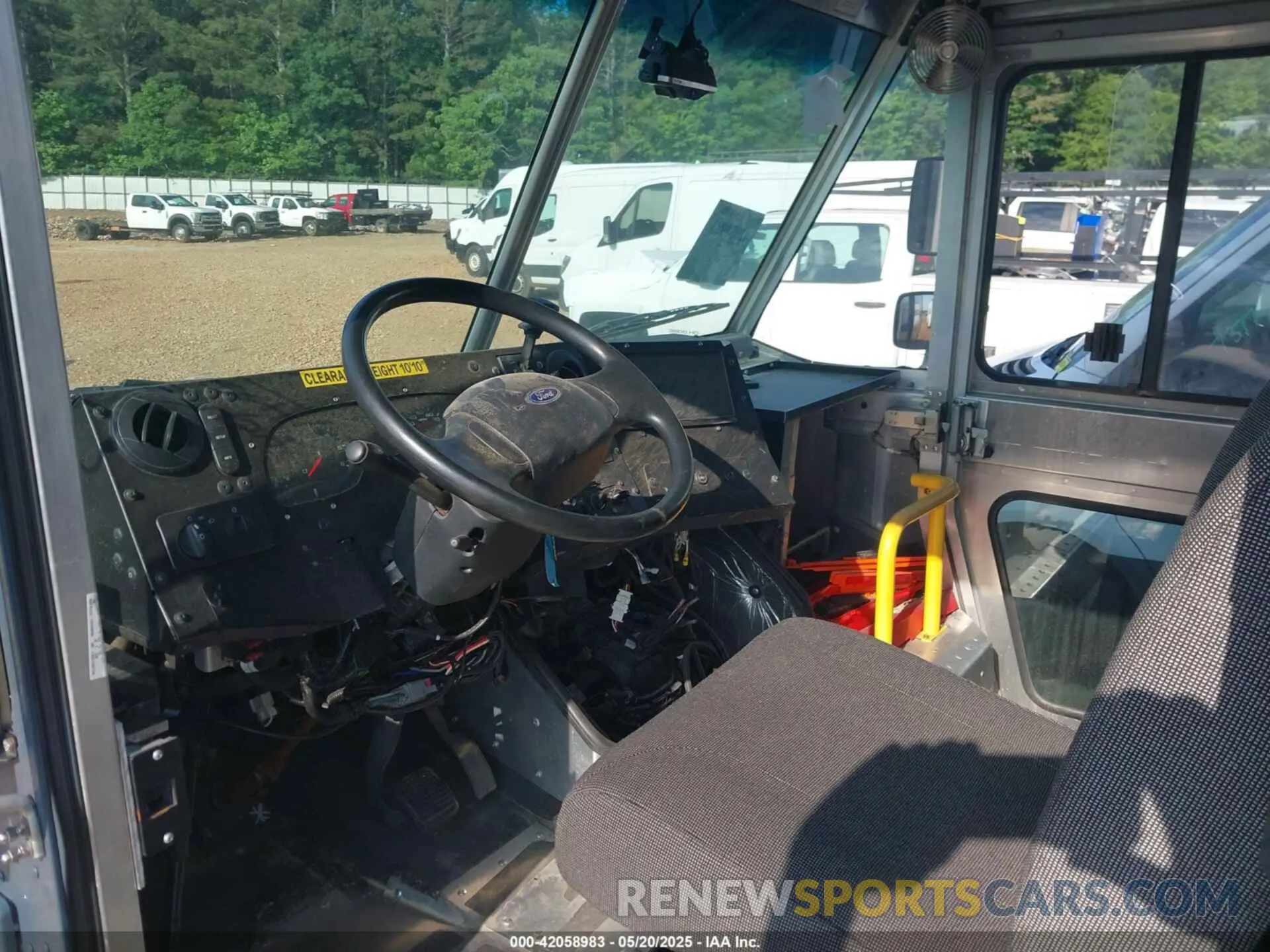 6 fotografías del automóvil dañado 1F65F5KY6K0A16620 FORD F-59 COMMERCIAL STRIPPED 2019