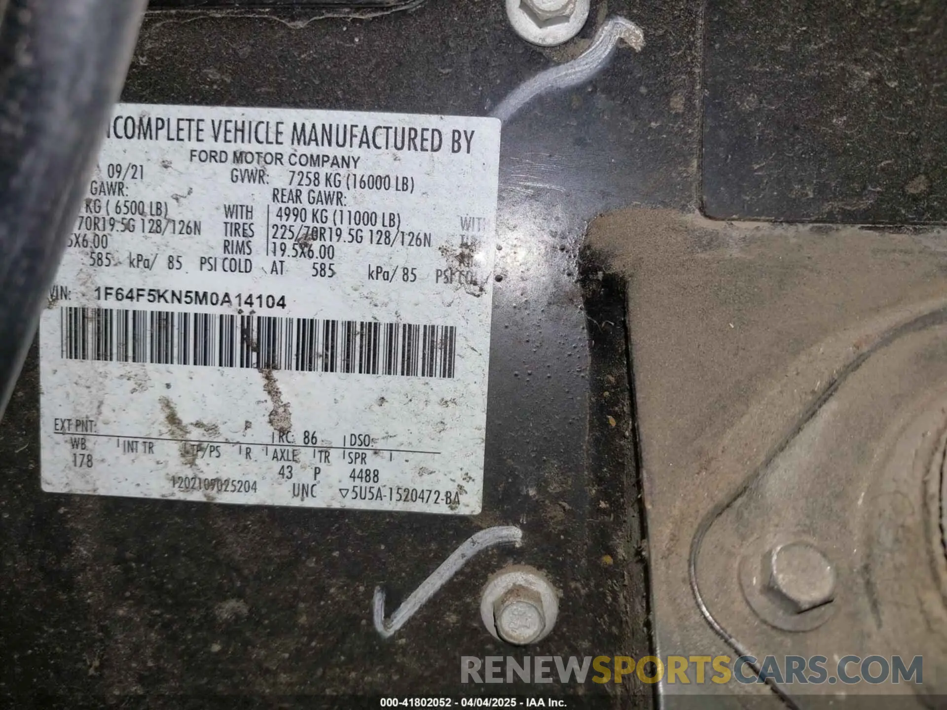8 fotografías del automóvil dañado 1F64F5KN5M0A14104 FORD F-59 COMMERCIAL STRIPPED 2021