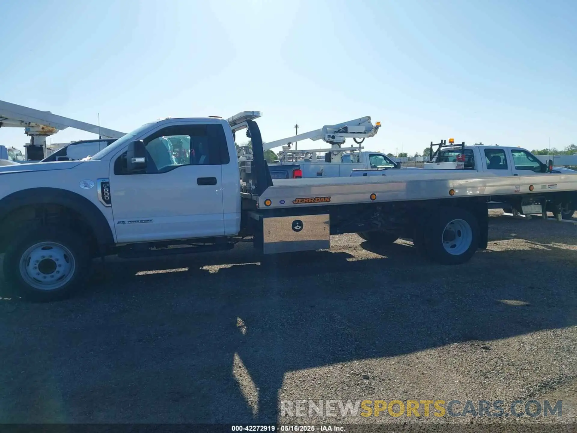 14 fotografías del automóvil dañado 1FDFF6KTXMDA14386 FORD F-600 CHASSIS 2021