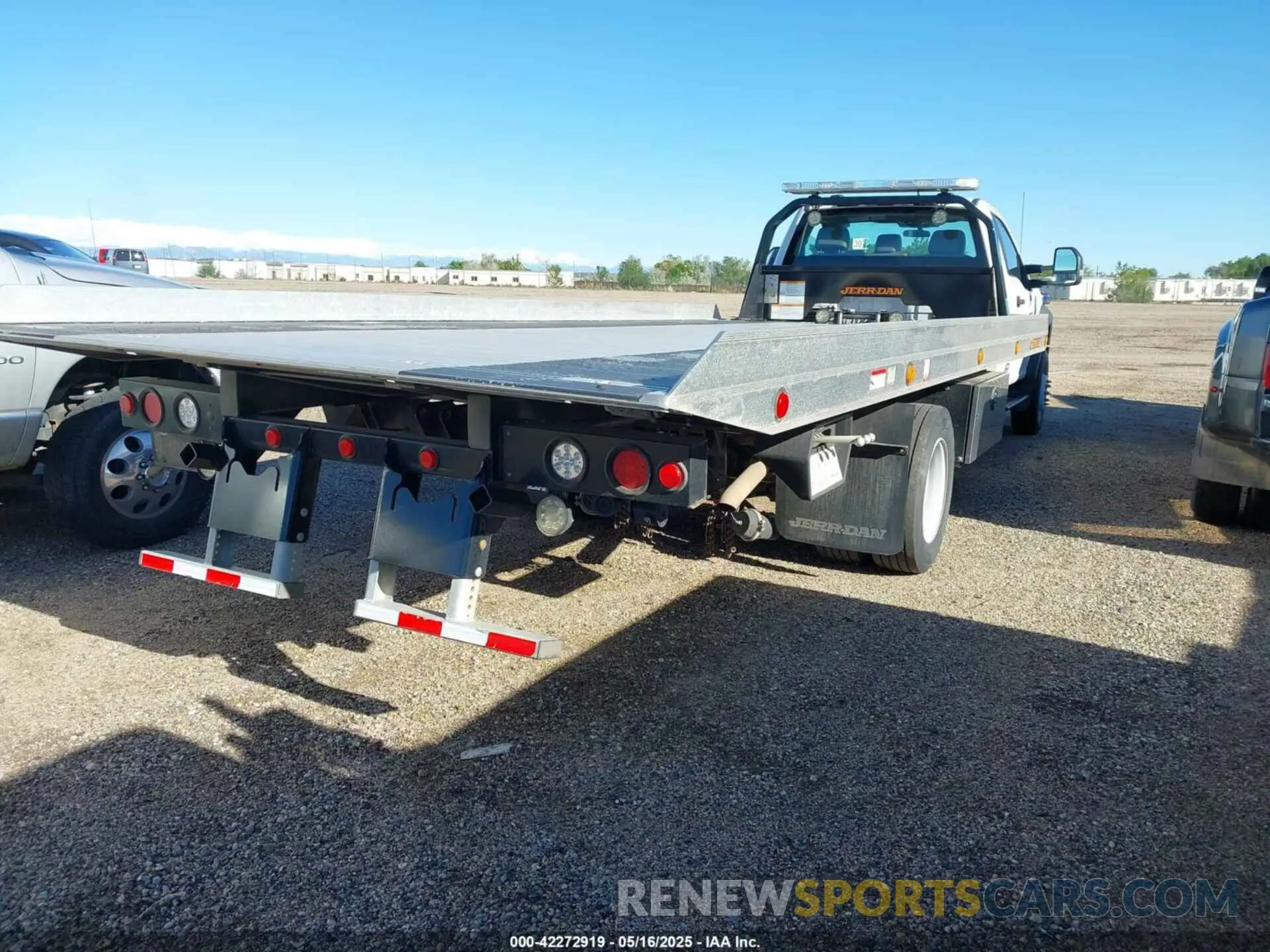 4 fotografías del automóvil dañado 1FDFF6KTXMDA14386 FORD F-600 CHASSIS 2021