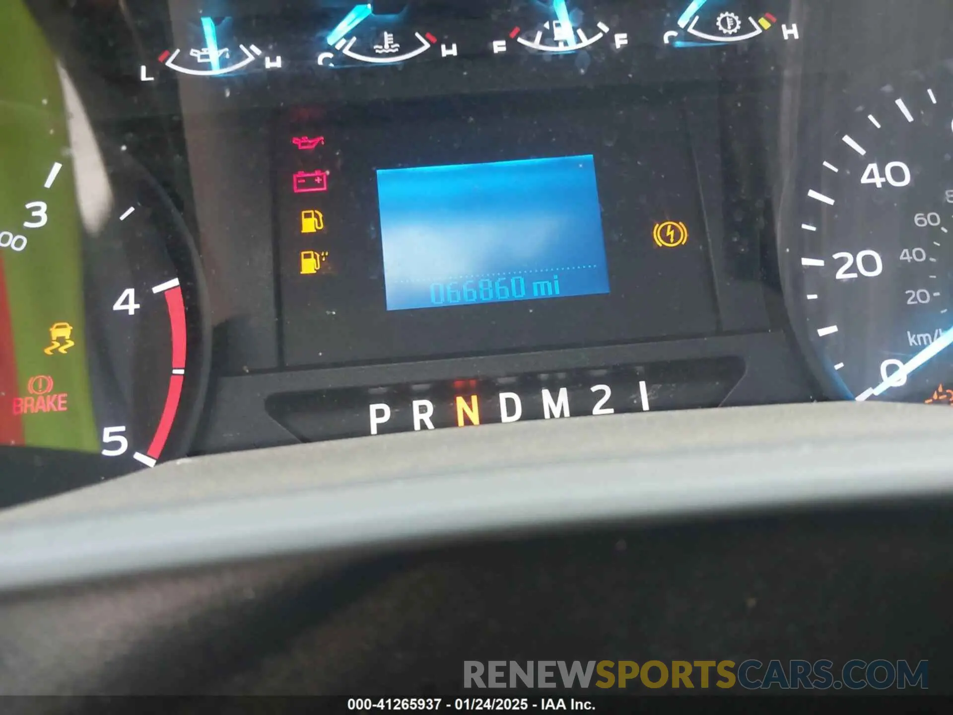 6 fotografías del automóvil dañado 1FDNF6DE7PDF08235 FORD F-650 DIESEL 2023