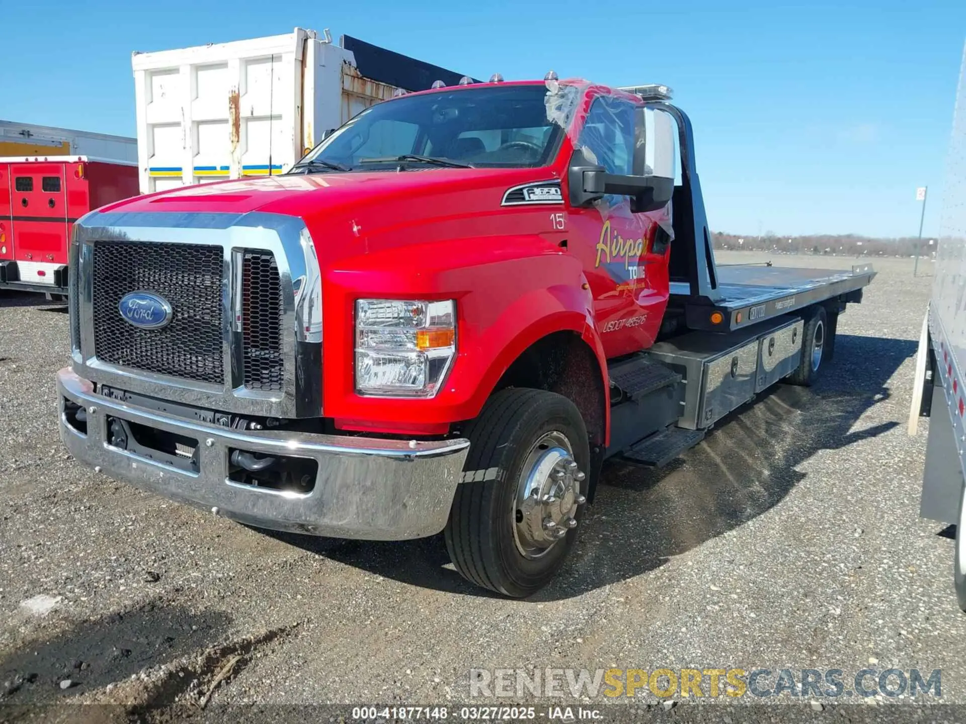 2 fotografías del automóvil dañado 1FDNF6AN1RDF01594 FORD F-650 GAS 2024