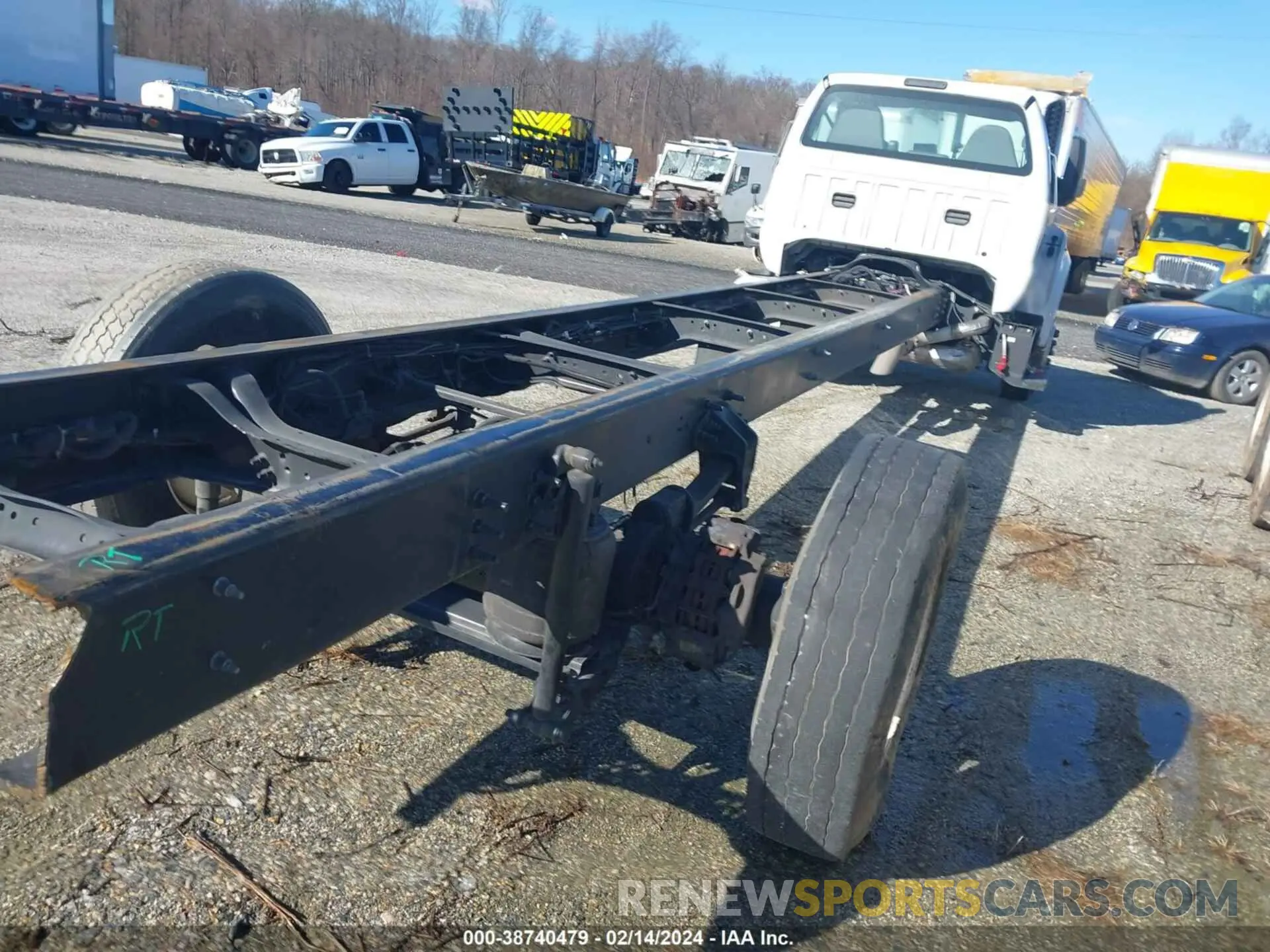4 fotografías del automóvil dañado 1FDNF7DE8NDF10742 FORD F-750 DIESEL 2022