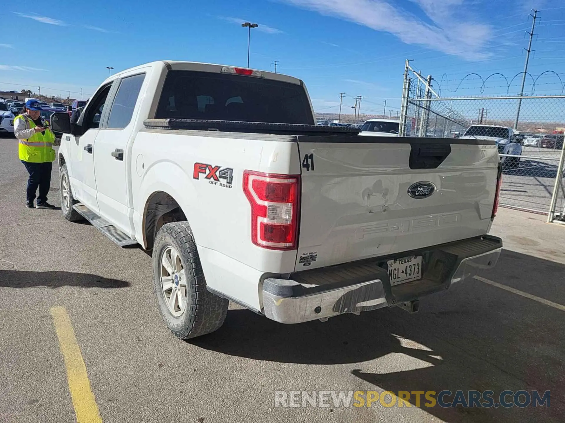 11 fotografías del automóvil dañado 1FTEW1E57KFA21359 FORD F150 2019
