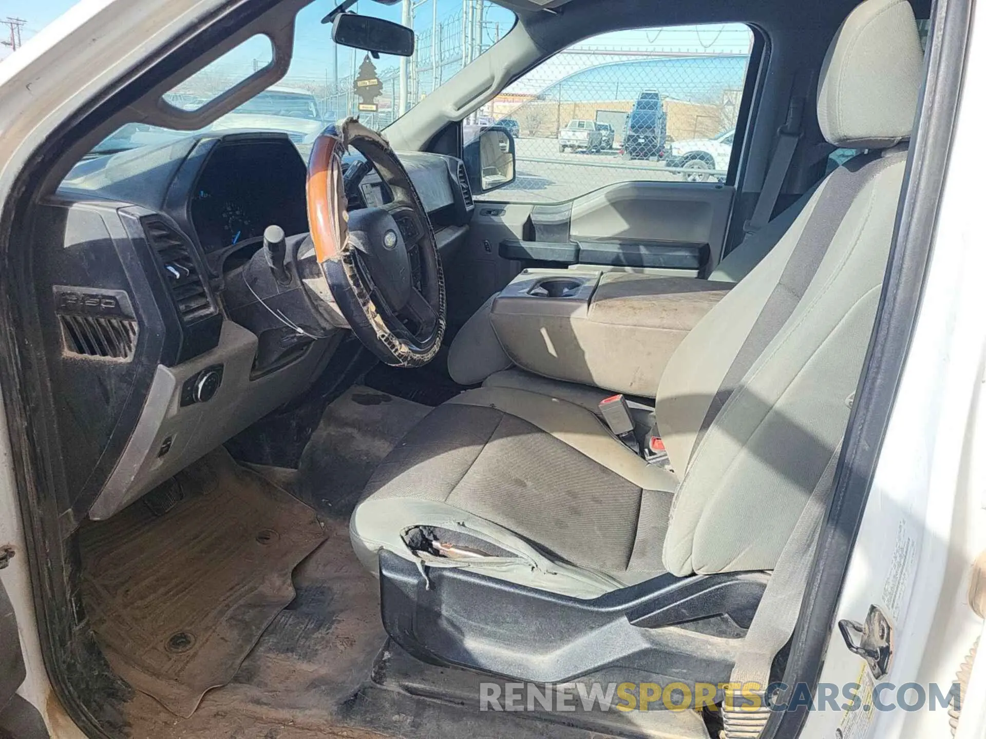 30 fotografías del automóvil dañado 1FTEW1E57KFA21359 FORD F150 2019