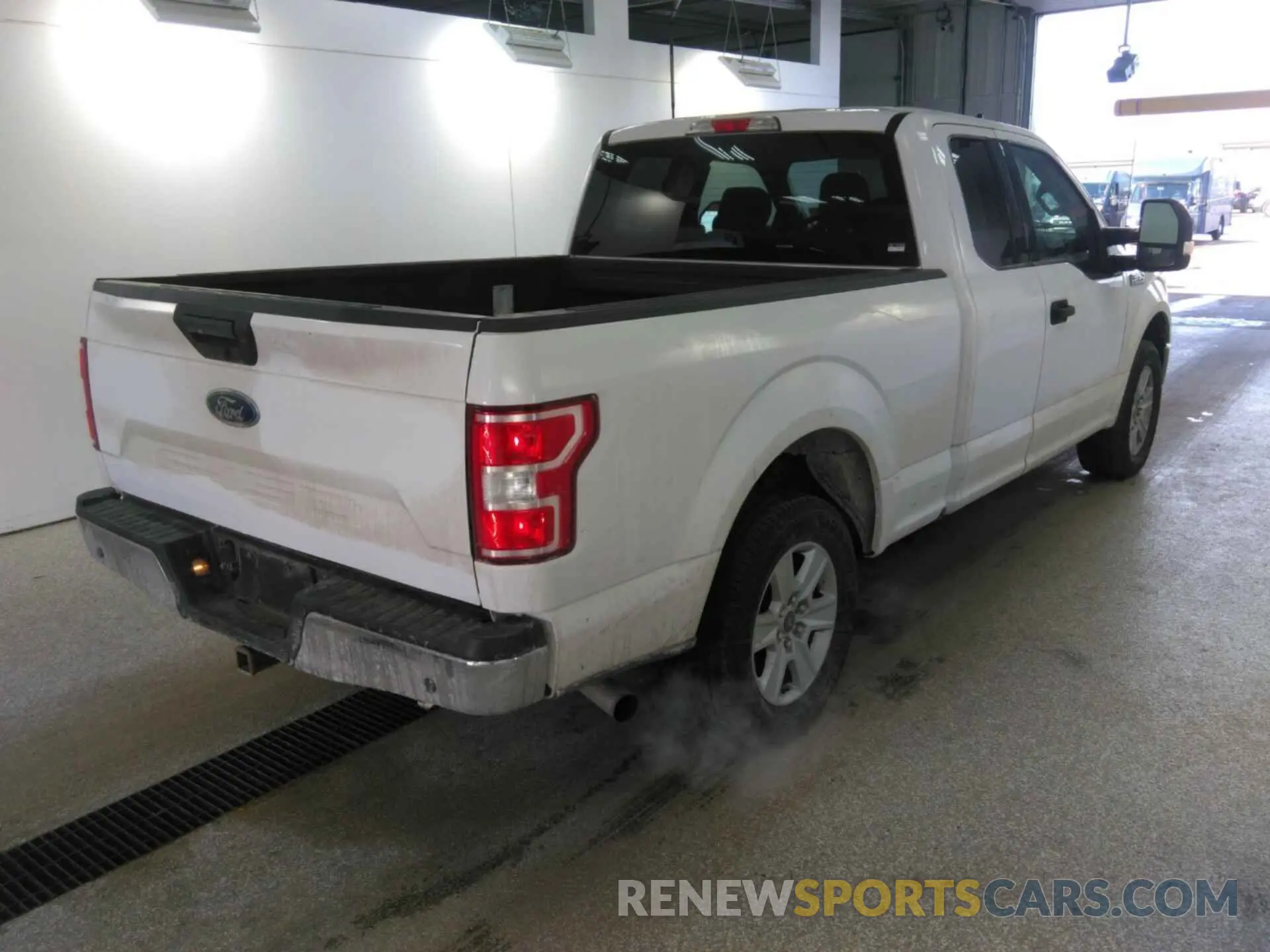 8 fotografías del automóvil dañado 1FTEX1C46KKE10542 FORD F150 2019