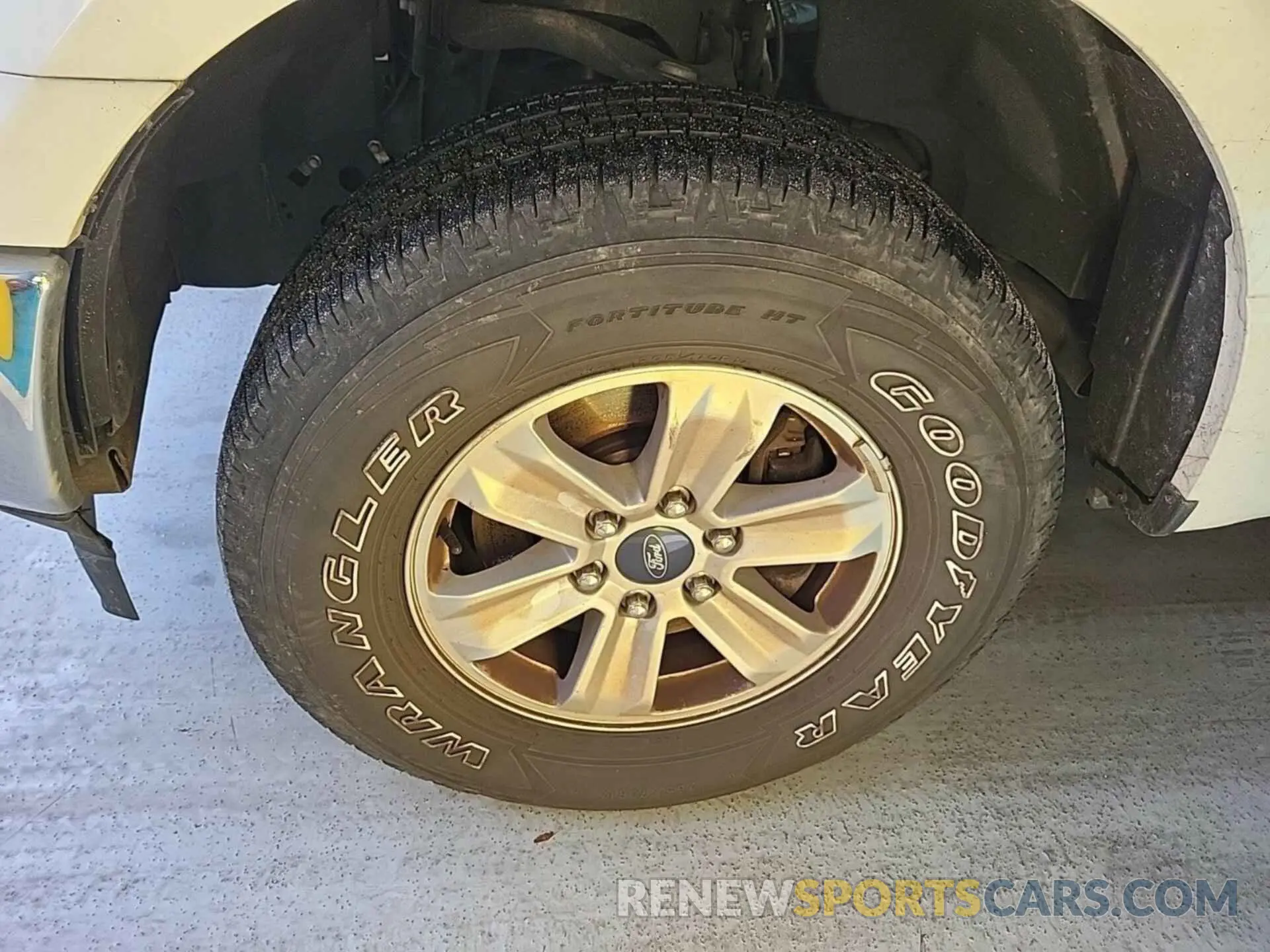 3 fotografías del automóvil dañado 1FTFW1E51KFD35061 FORD F150 2019
