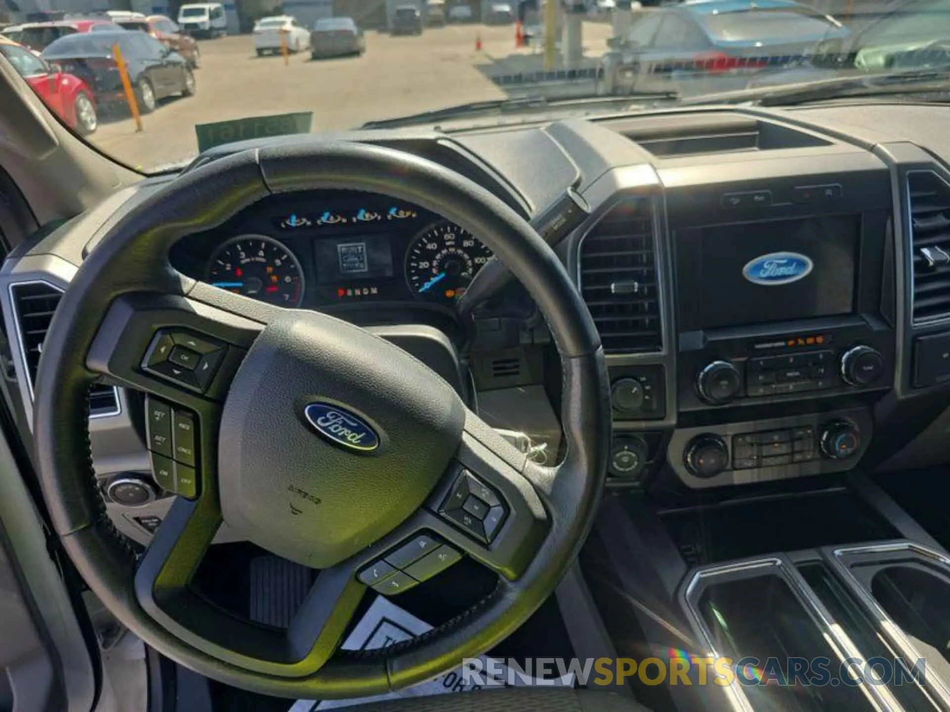 9 fotografías del automóvil dañado 1FTFW1E59KKE61191 FORD F150 2019