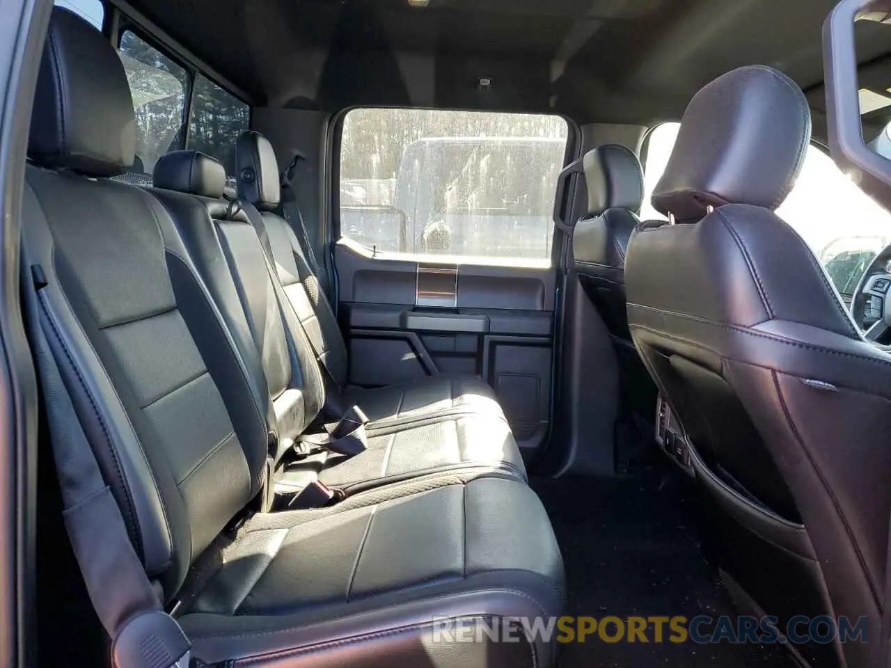 10 fotografías del automóvil dañado 1FTFW1RG2KFA54737 FORD F150 2019