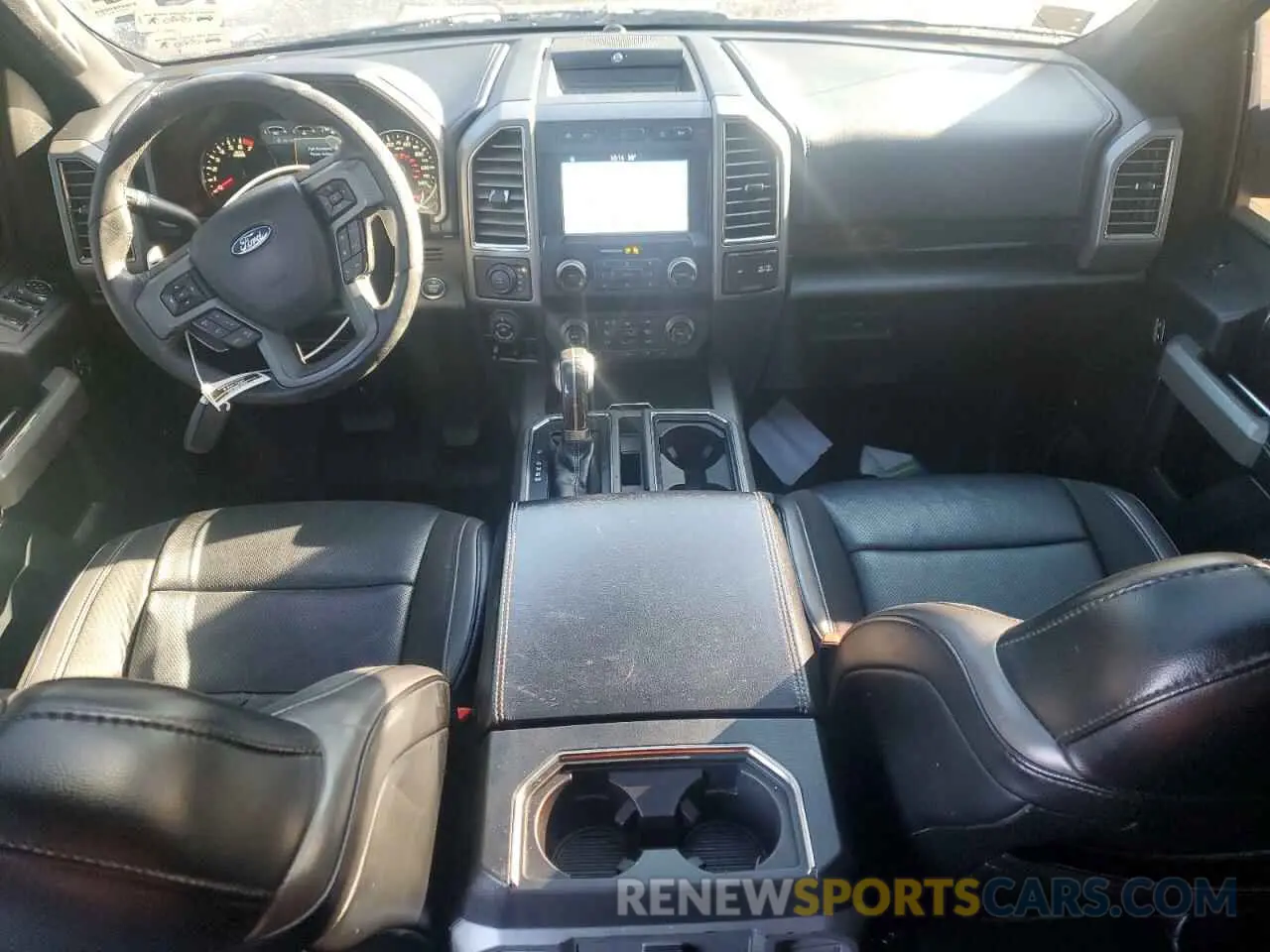 8 fotografías del automóvil dañado 1FTFW1RG9KFC41568 FORD F150 2019