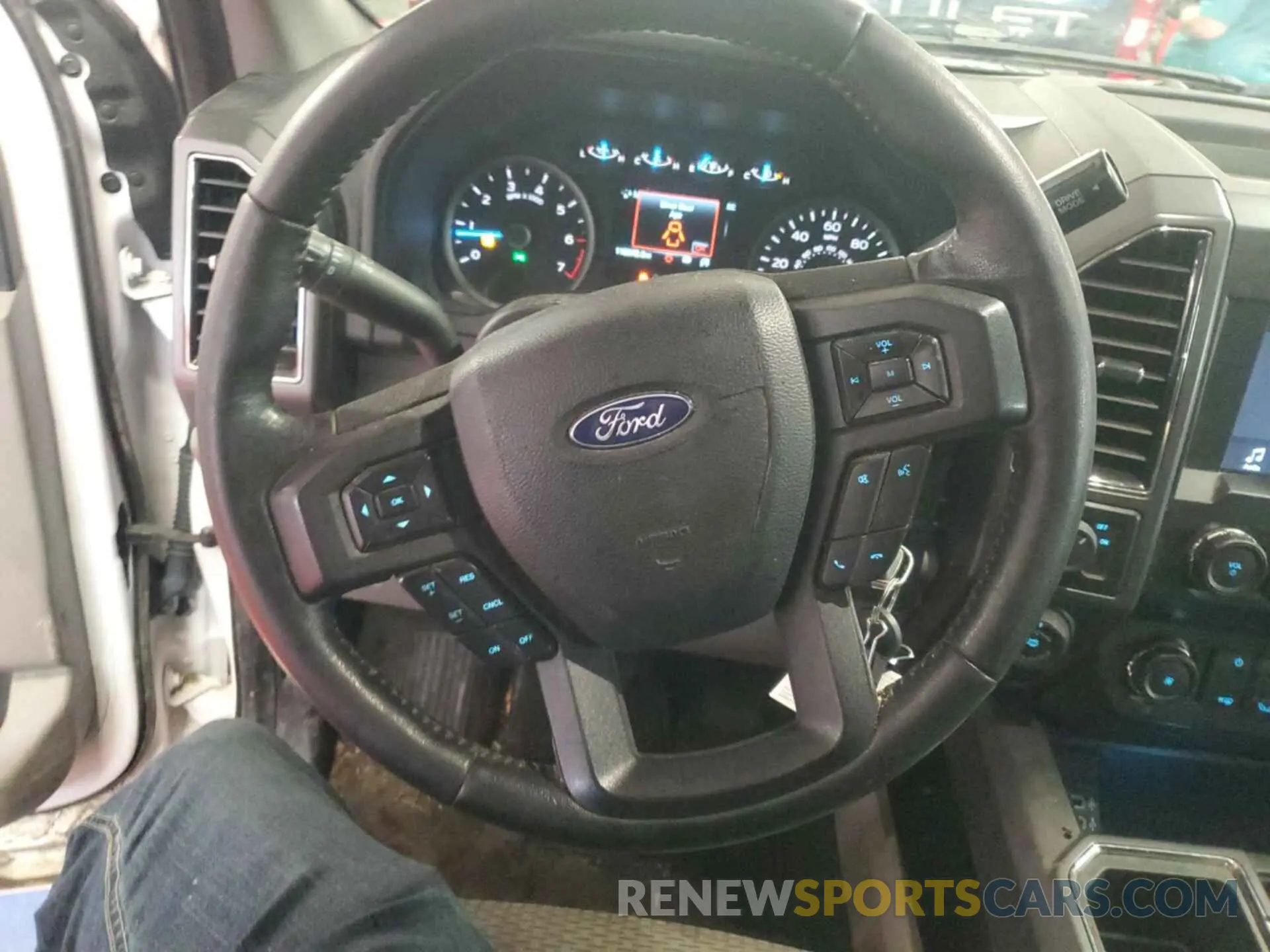 10 fotografías del automóvil dañado 1FTFX1C46KKE41438 FORD F150 2019