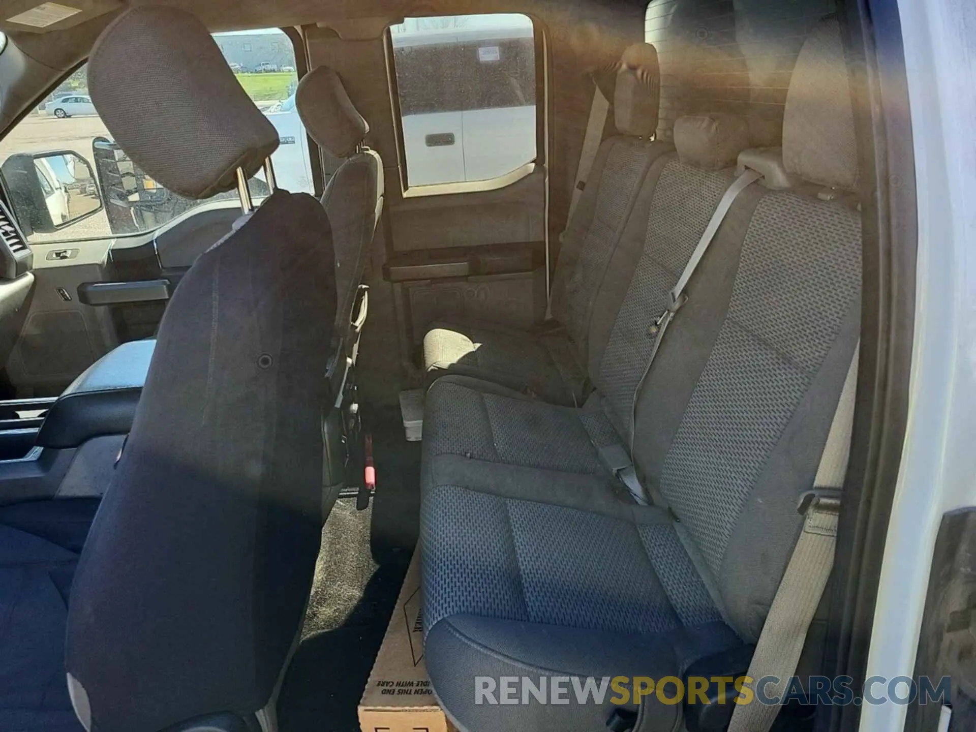 6 fotografías del automóvil dañado 1FTFX1E41KKC43699 FORD F150 2019