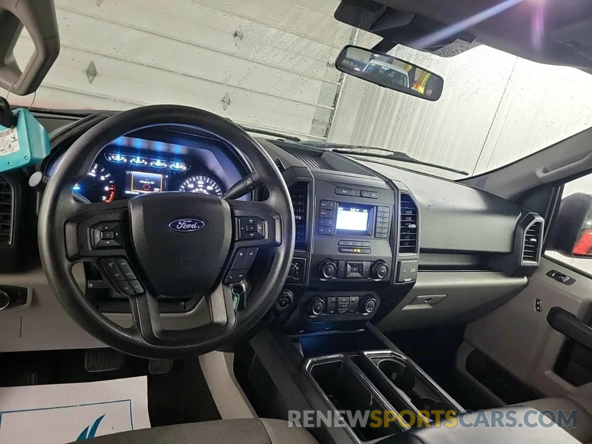 39 fotografías del automóvil dañado 1FTFX1E42KKE85272 FORD F150 2019