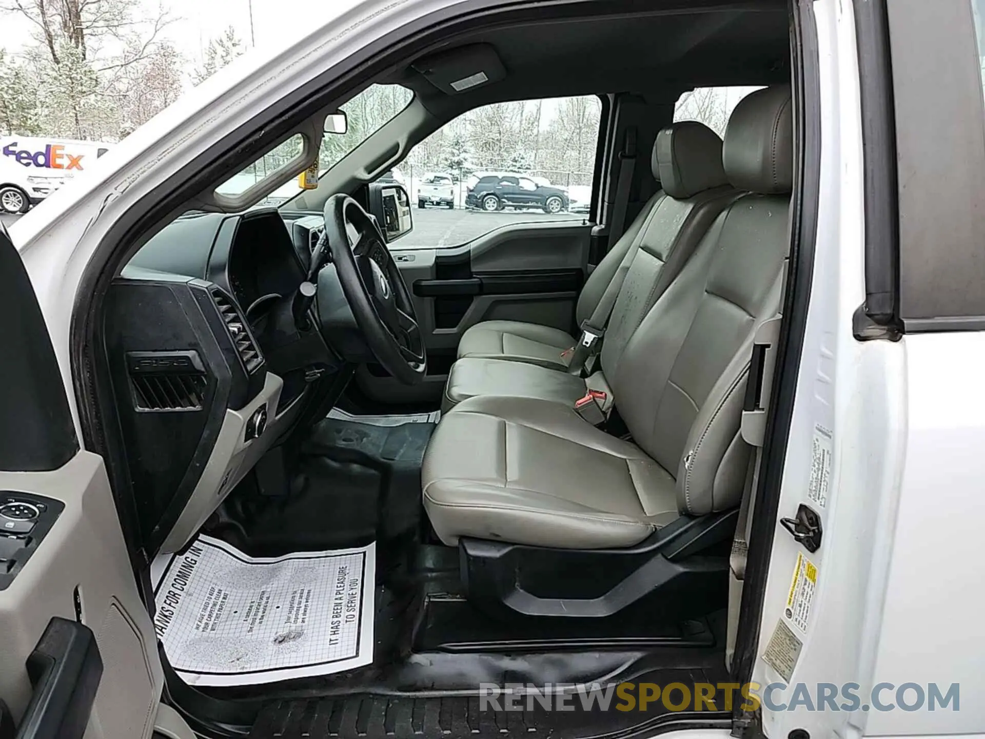 24 fotografías del automóvil dañado 1FTFX1E59KKC92352 FORD F150 2019