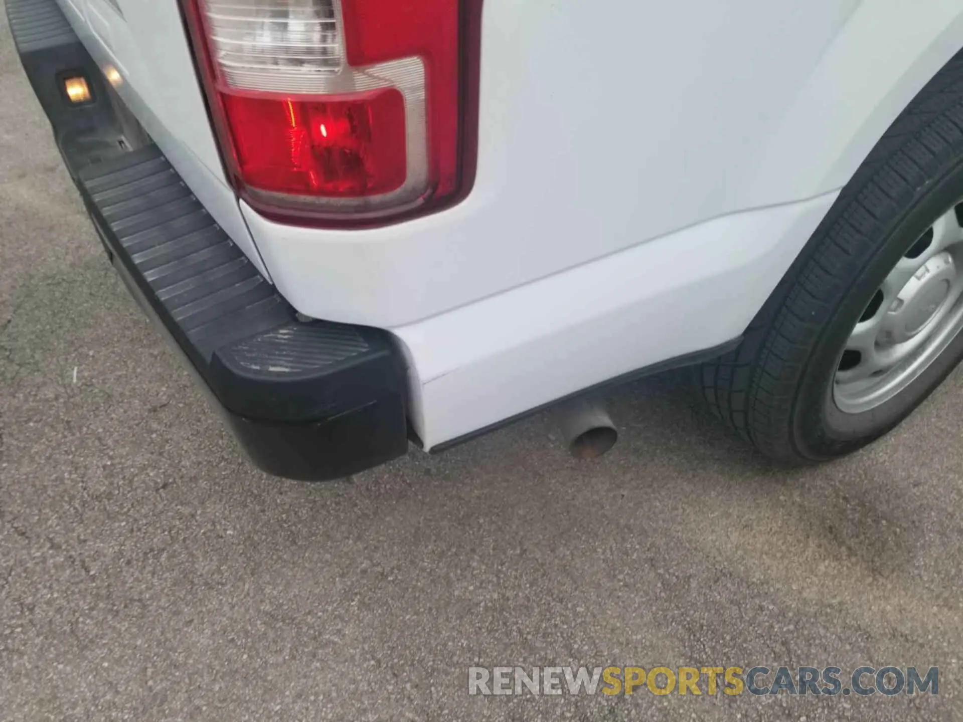 4 fotografías del automóvil dañado 1FTMF1C59KKD85160 FORD F150 2019
