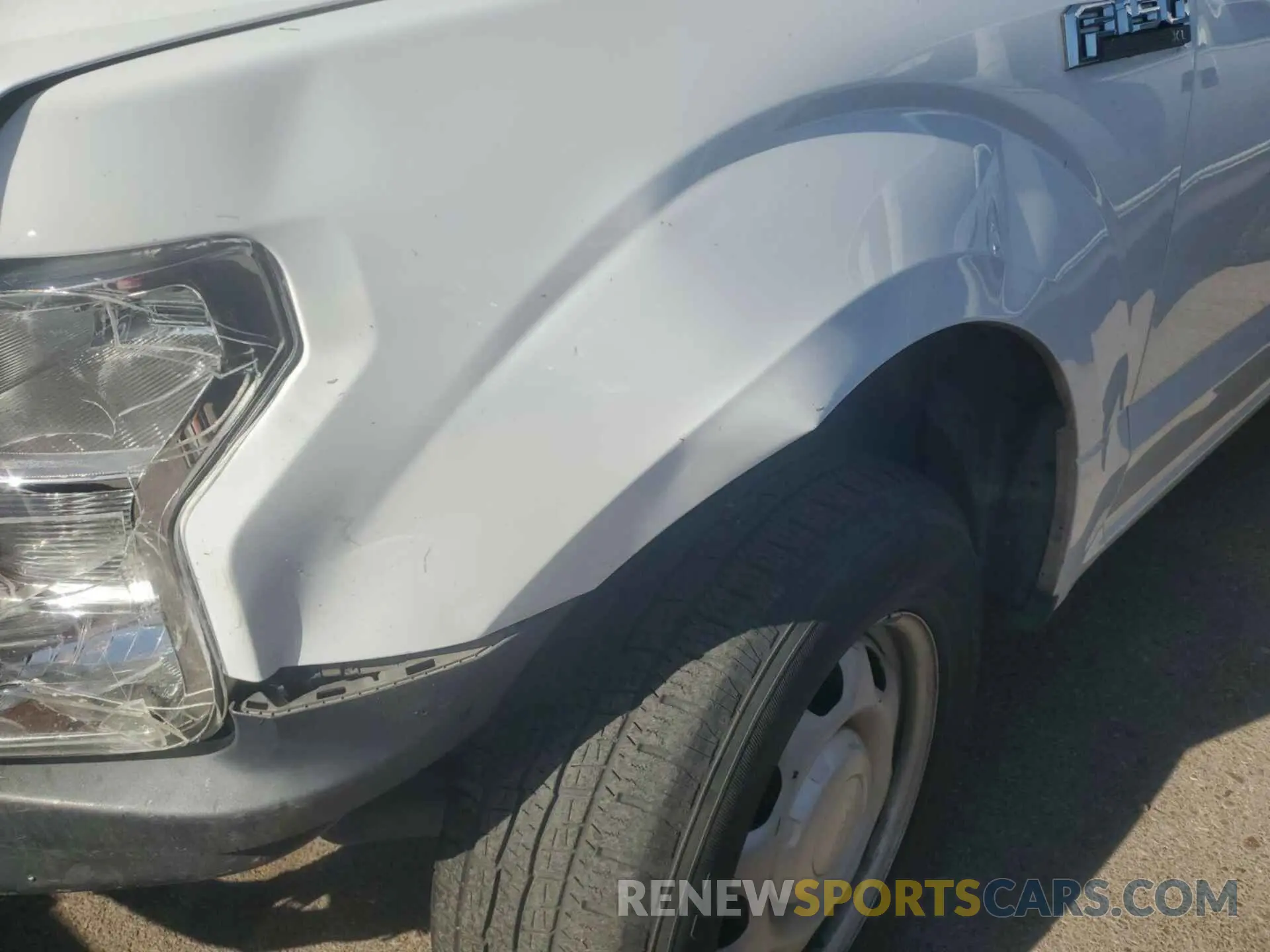 1 fotografías del automóvil dañado 1FTMF1CB3KKC98828 FORD F150 2019