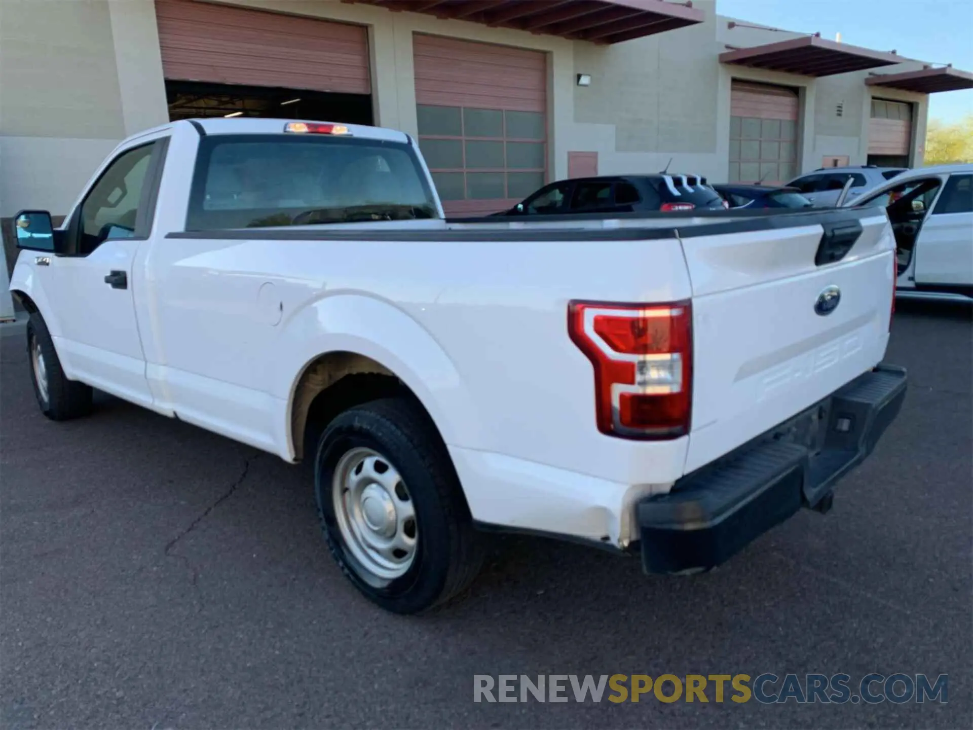13 fotografías del automóvil dañado 1FTMF1CB3KKC98828 FORD F150 2019
