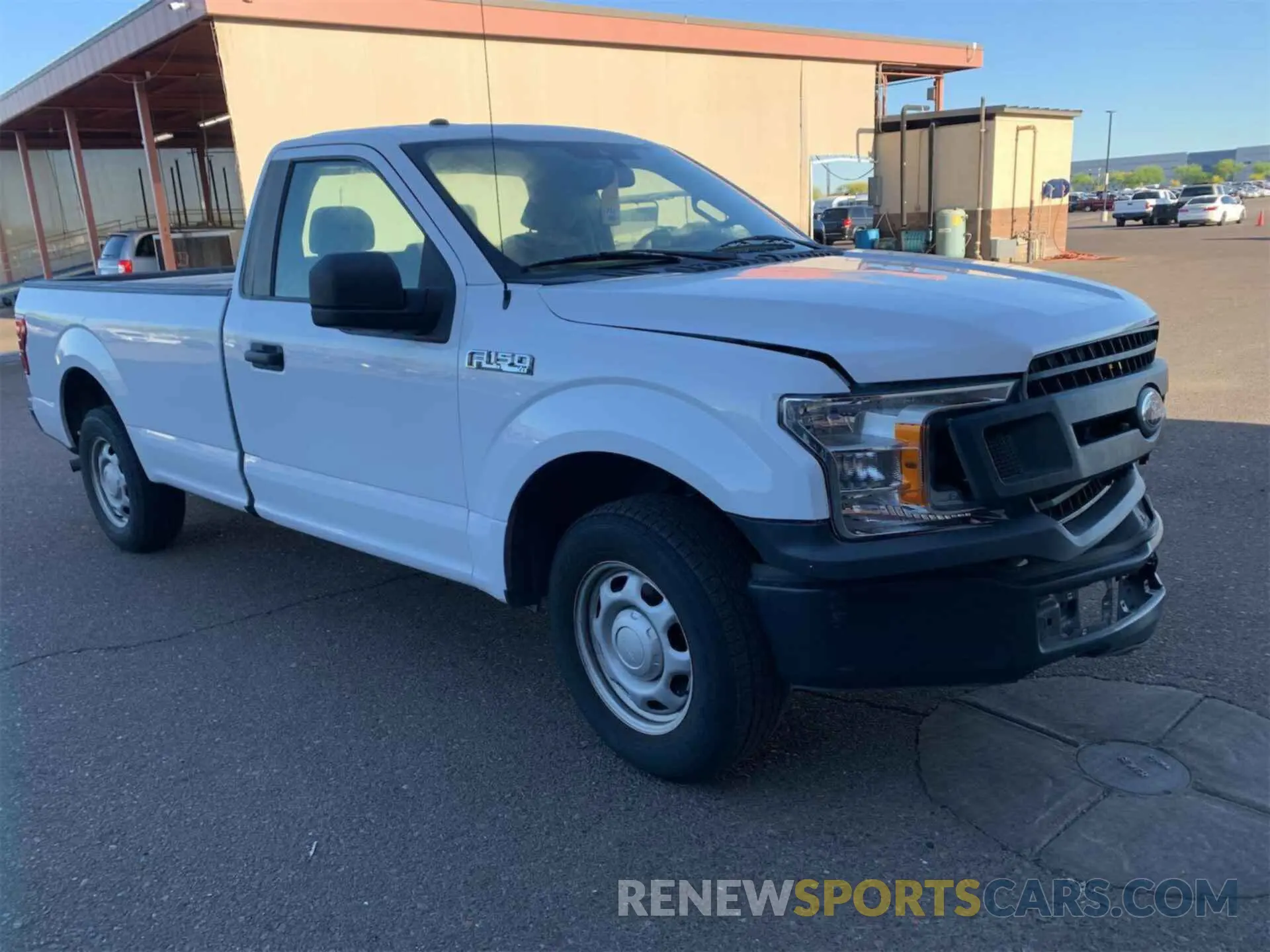 2 fotografías del automóvil dañado 1FTMF1CB3KKC98828 FORD F150 2019