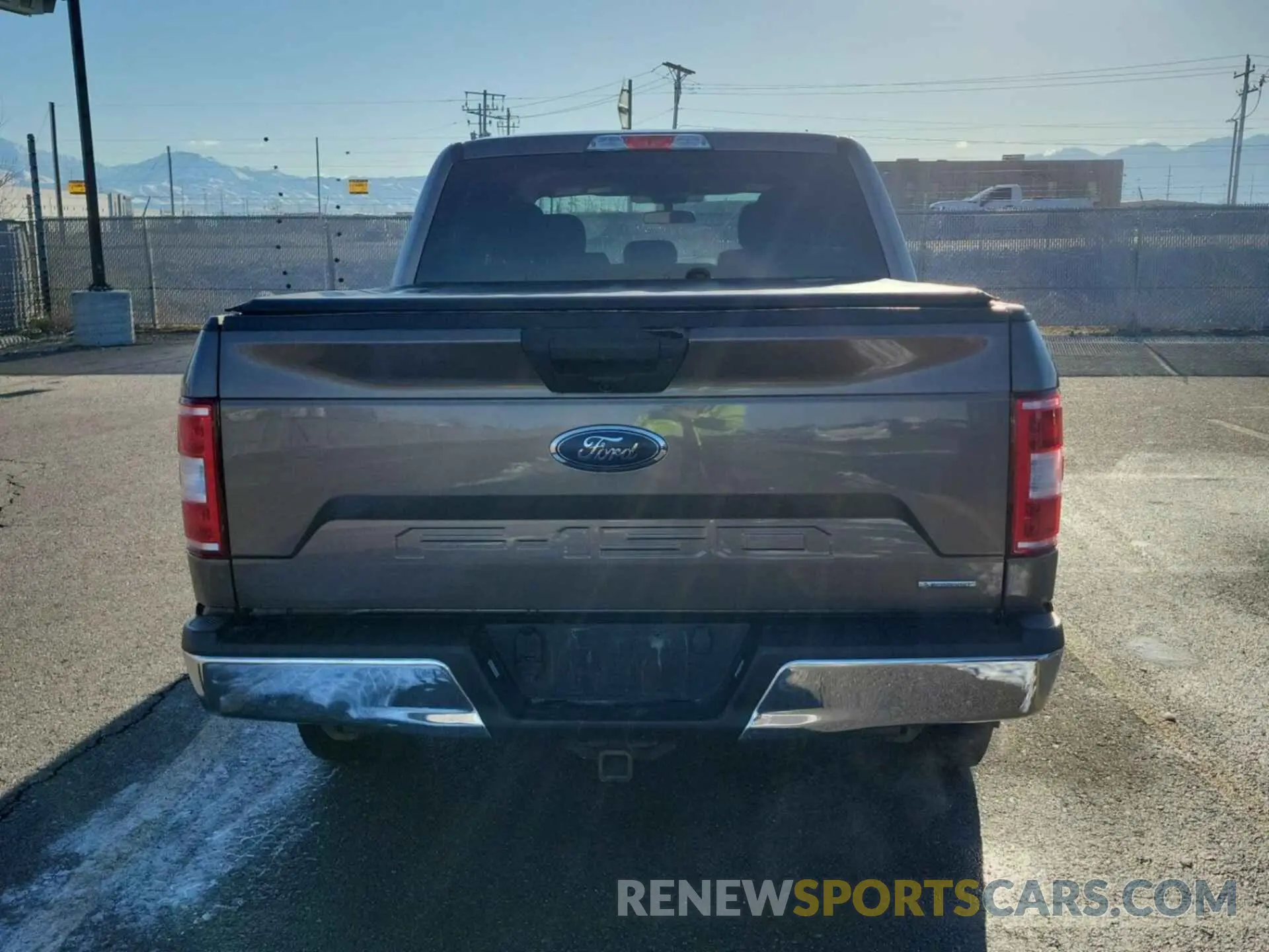 2 fotografías del automóvil dañado 1FTEW1EP3LKD10572 FORD F150 2020