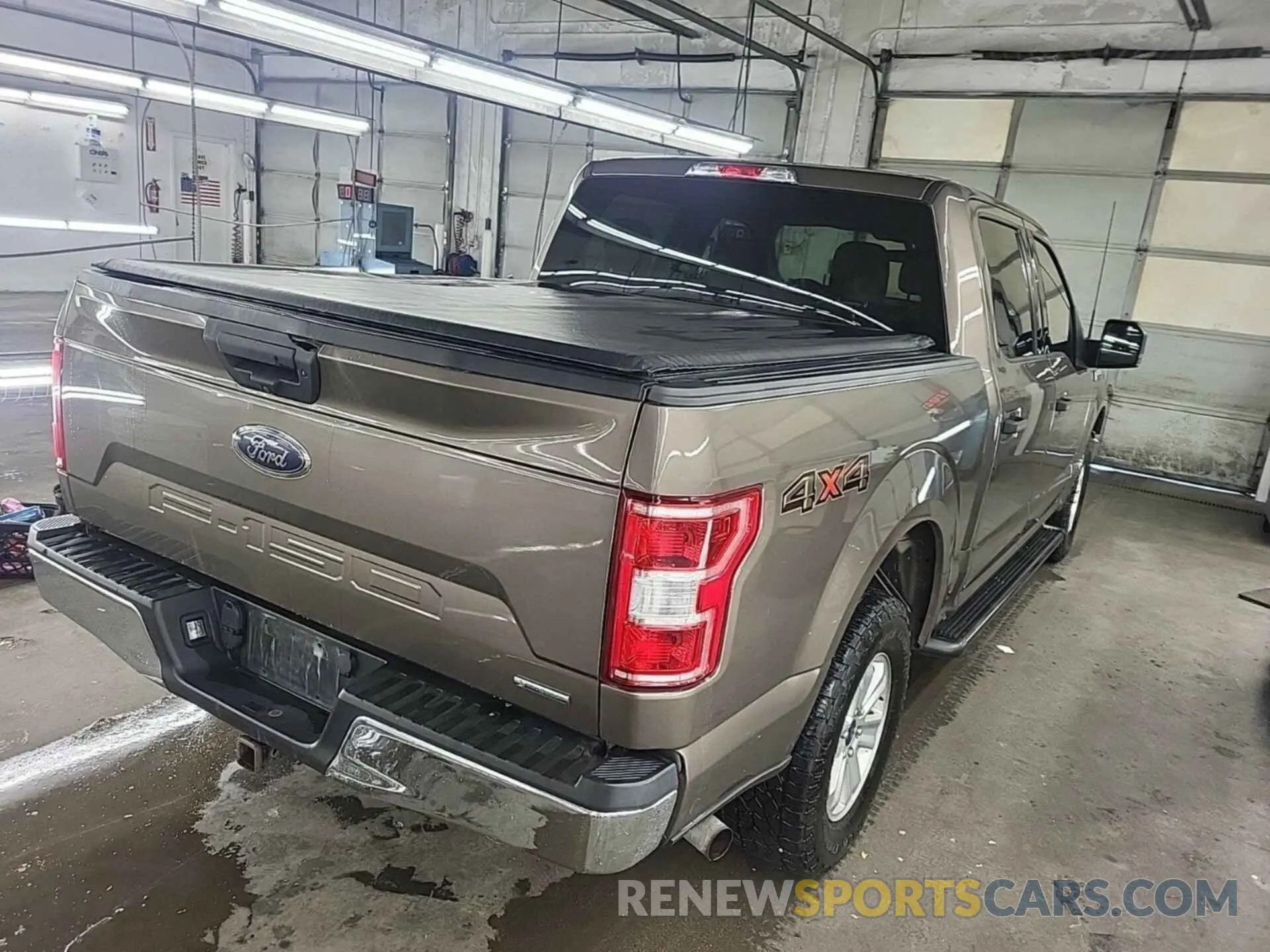 26 fotografías del automóvil dañado 1FTEW1EP3LKD10572 FORD F150 2020