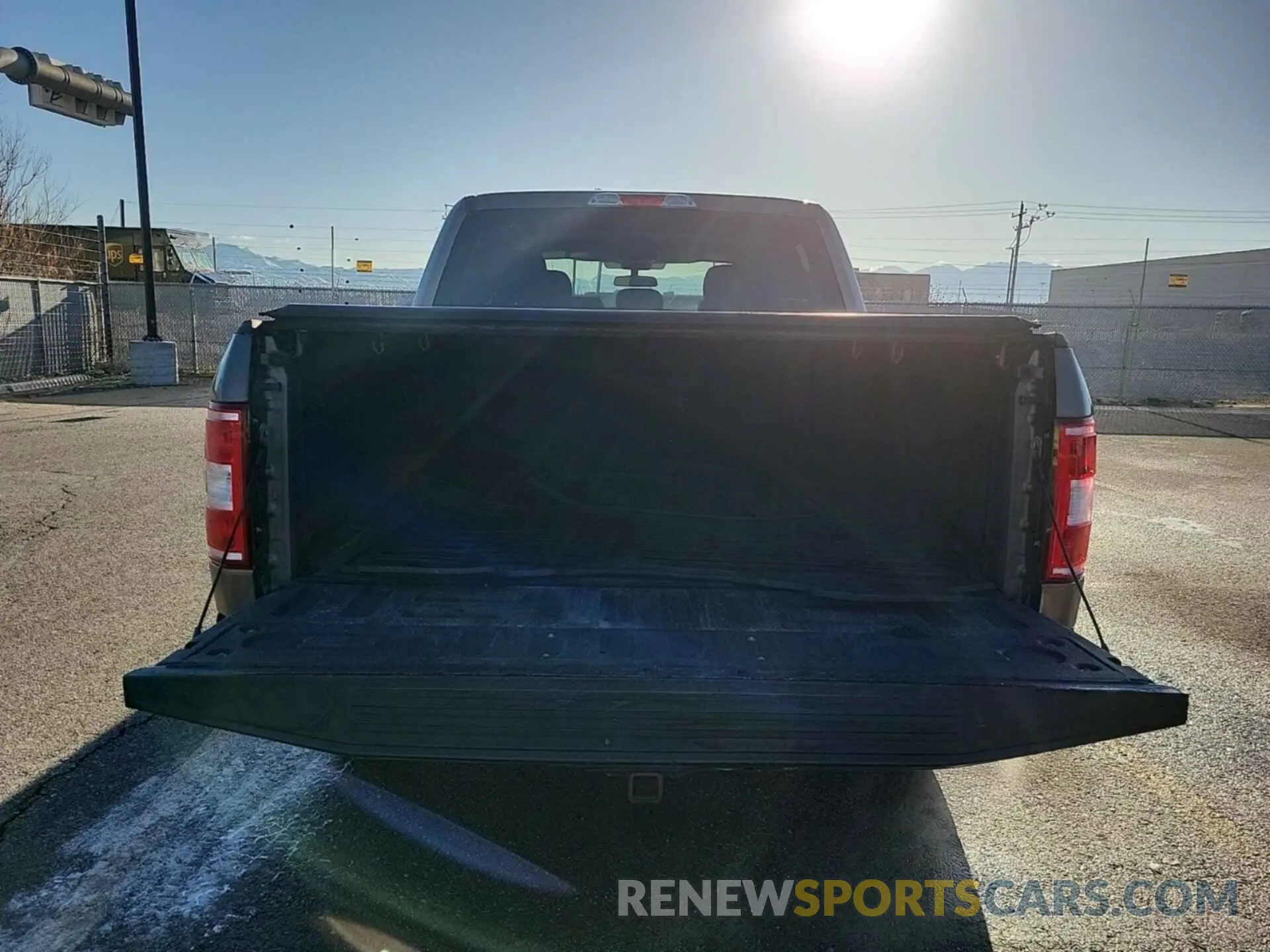 36 fotografías del automóvil dañado 1FTEW1EP3LKD10572 FORD F150 2020