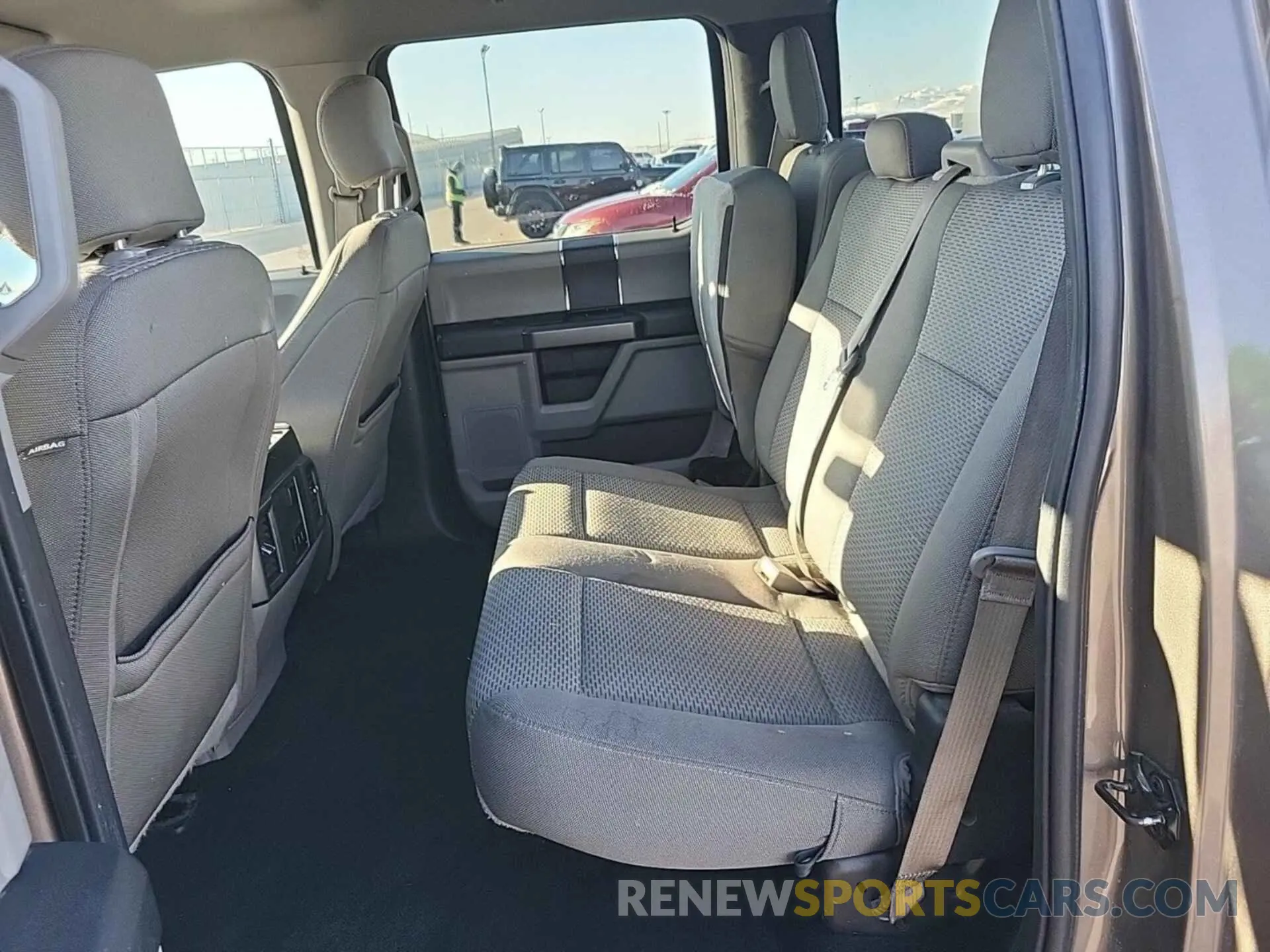 48 fotografías del automóvil dañado 1FTEW1EP3LKD10572 FORD F150 2020