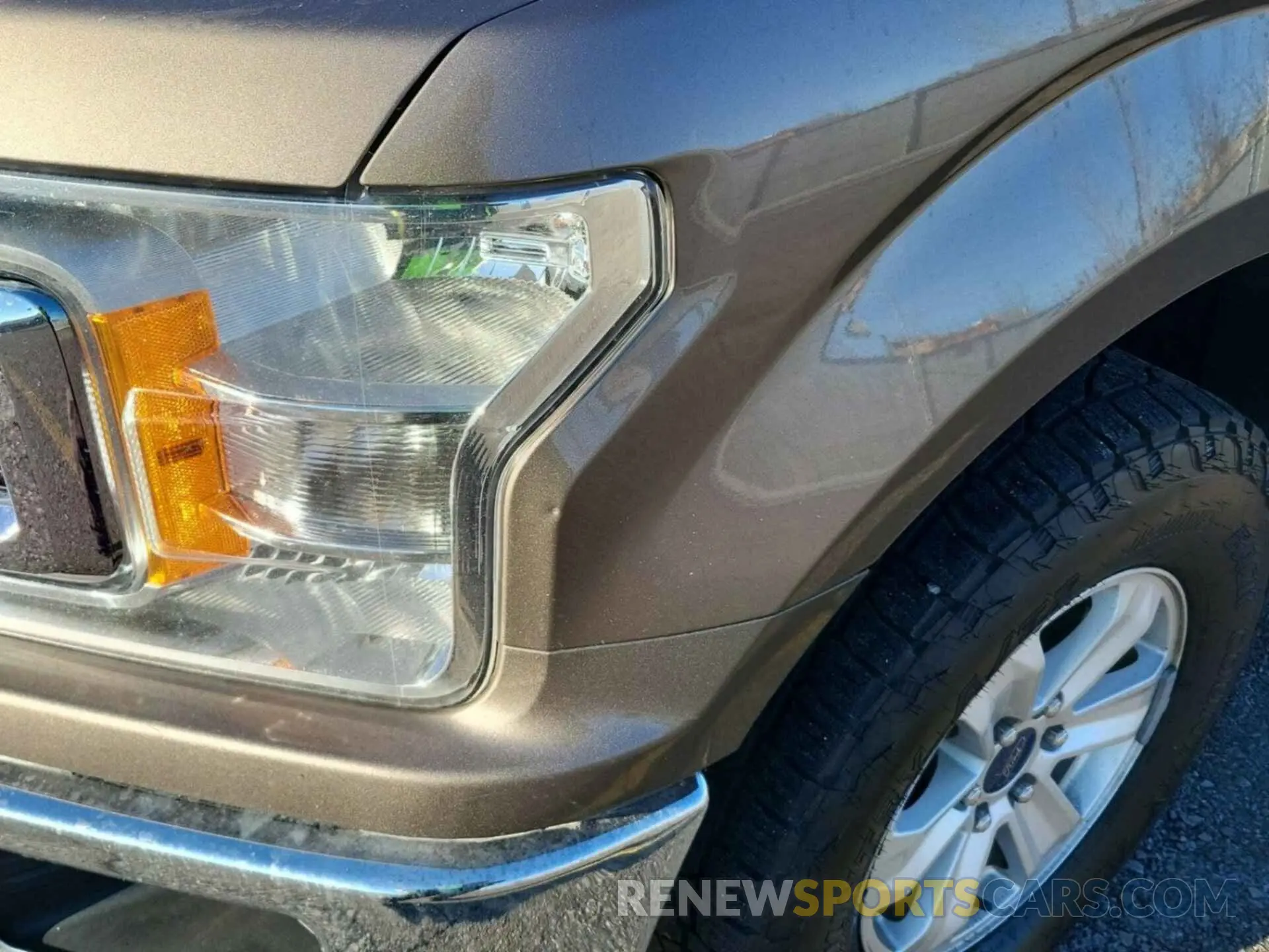 52 fotografías del automóvil dañado 1FTEW1EP3LKD10572 FORD F150 2020