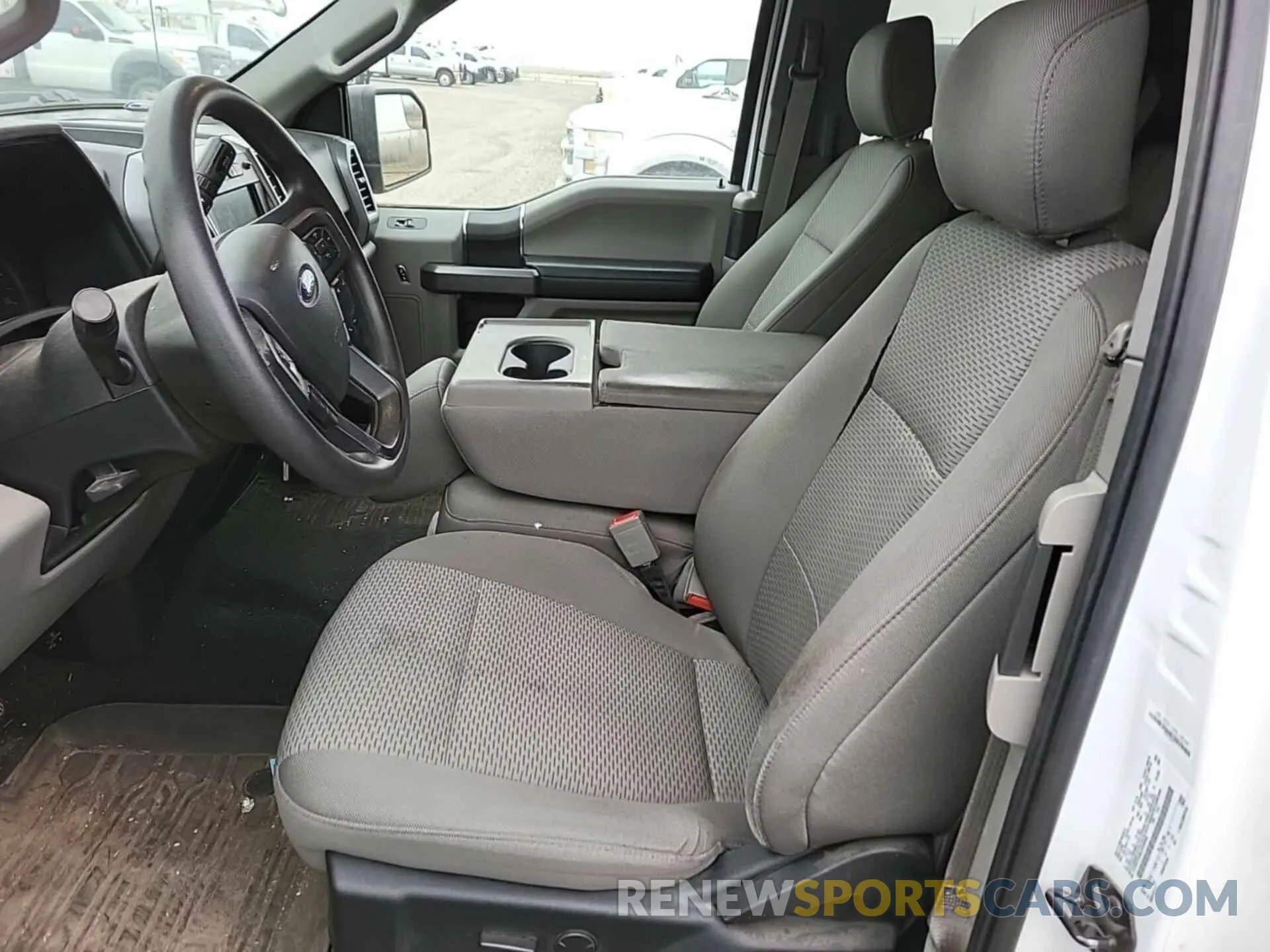 16 fotografías del automóvil dañado 1FTEX1C45LKF05546 FORD F150 2020