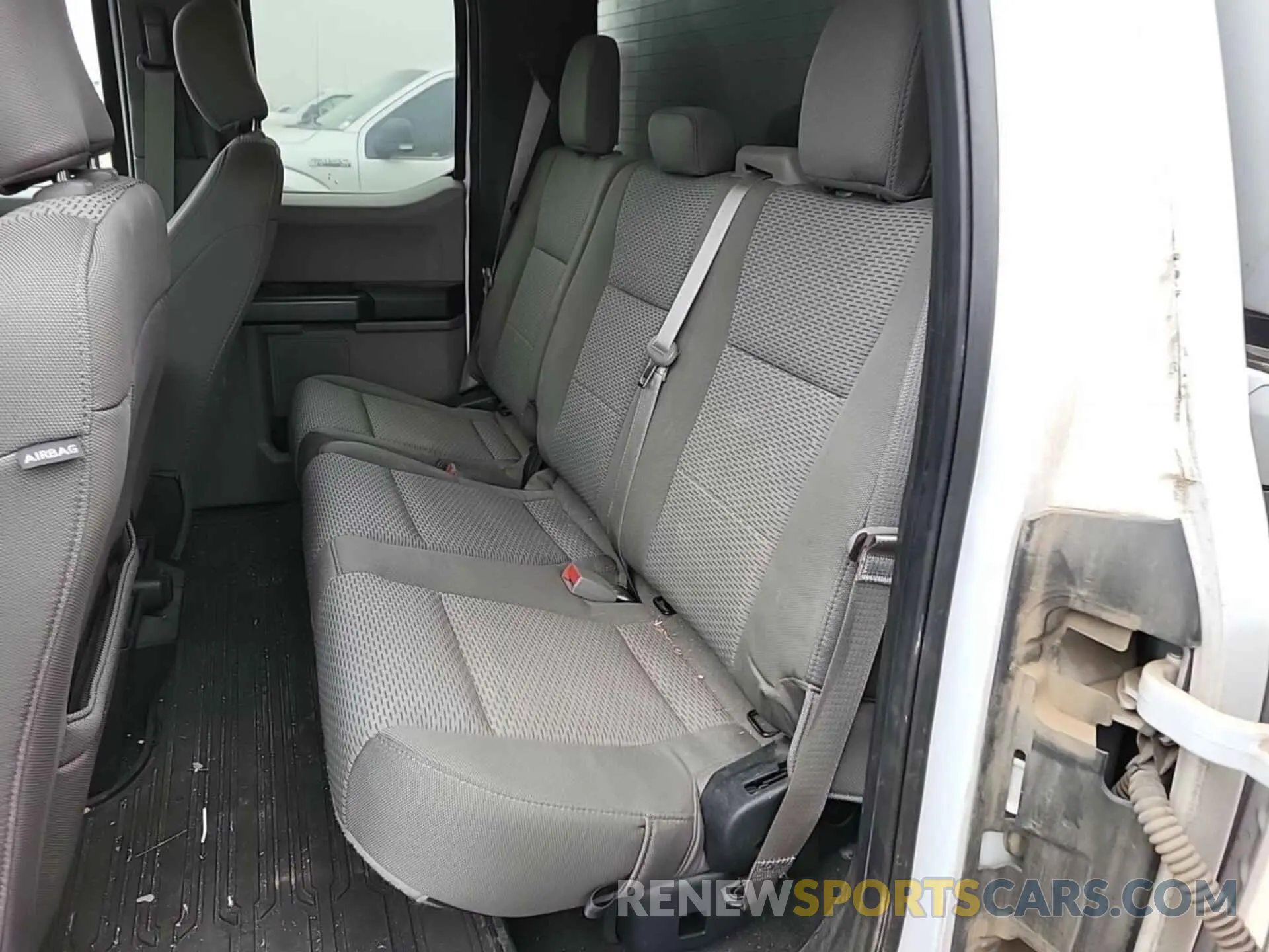 8 fotografías del automóvil dañado 1FTEX1C45LKF05546 FORD F150 2020