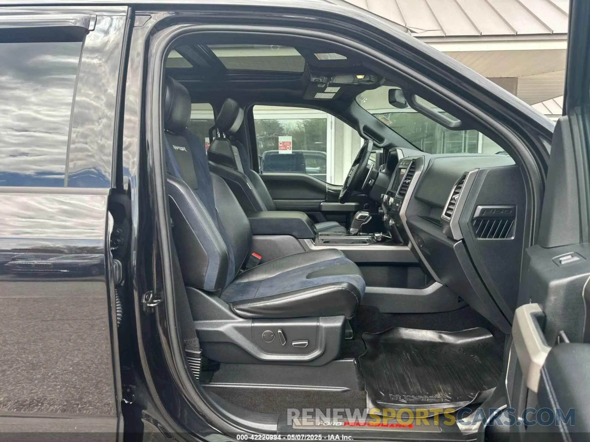5 fotografías del automóvil dañado 1FTFW1RG4LFB83080 FORD F150 2020