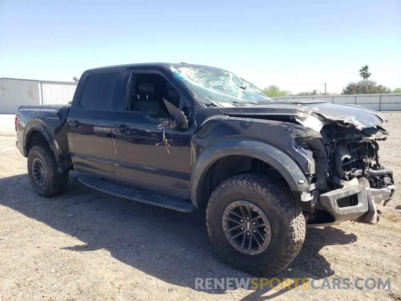 4 fotografías del automóvil dañado 1FTFW1RG5LFB66627 FORD F150 2020