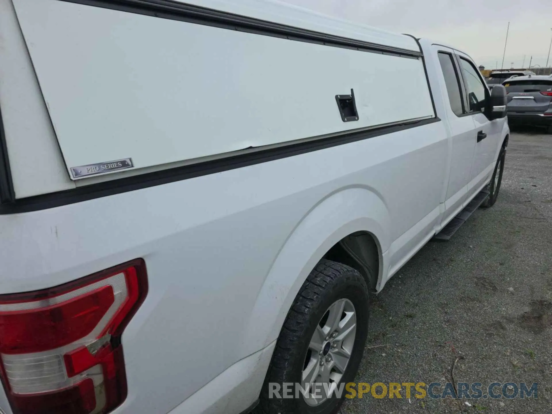 2 fotografías del automóvil dañado 1FTFX1C45LKD62084 FORD F150 2020
