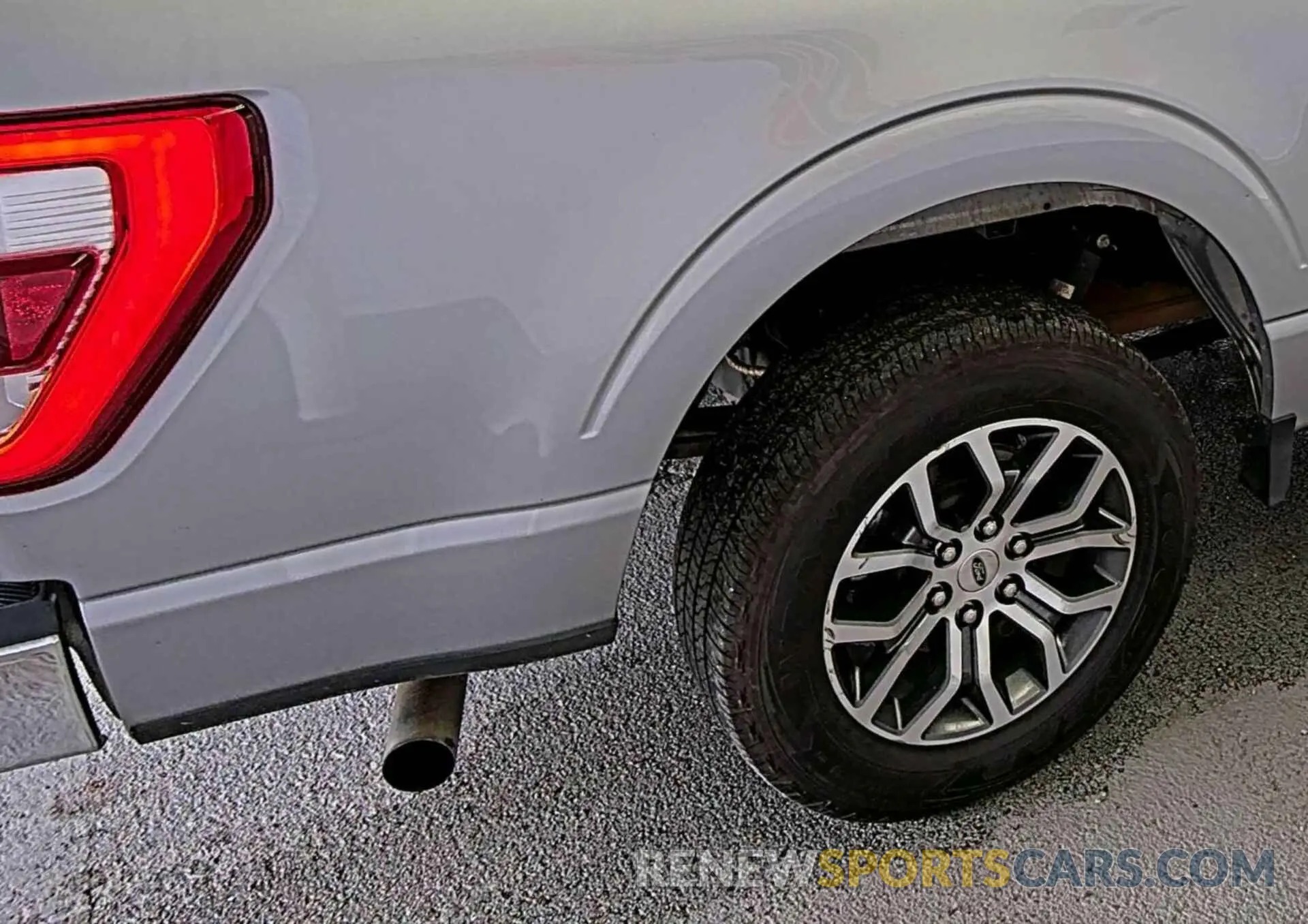 30 fotografías del automóvil dañado 1FTEW1CP8NFA40639 FORD F150 2022