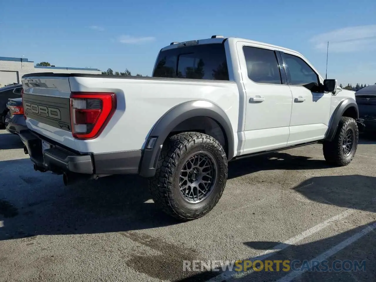 3 fotografías del automóvil dañado 1FTFW1RG4NFB63687 FORD F150 2022