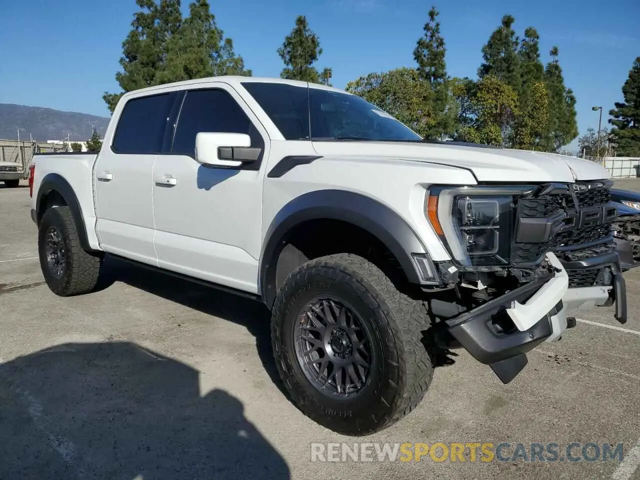 4 fotografías del automóvil dañado 1FTFW1RG4NFB63687 FORD F150 2022
