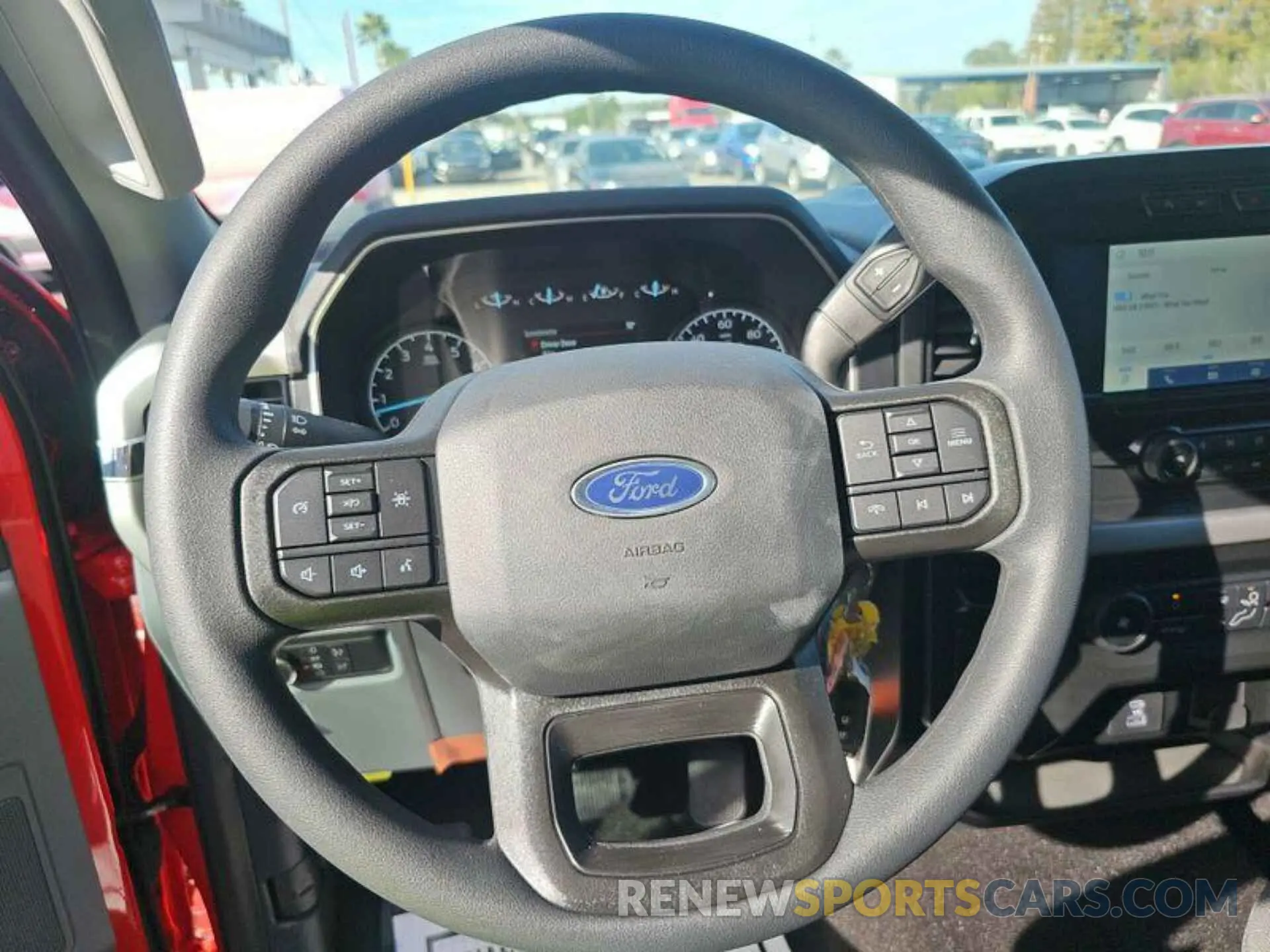 5 fotografías del automóvil dañado 1FTMF1CB5NKE05415 FORD F150 2022