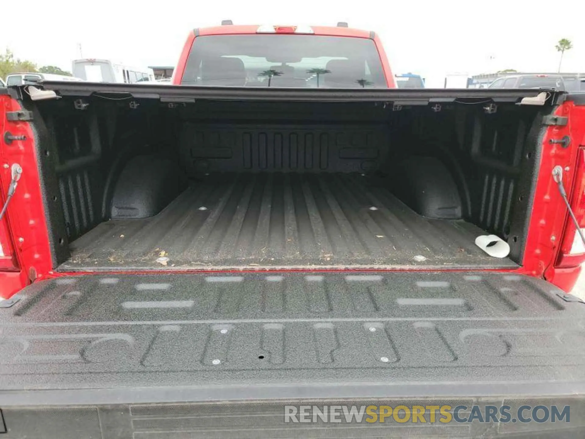 6 fotografías del automóvil dañado 1FTMF1CB5NKE05415 FORD F150 2022