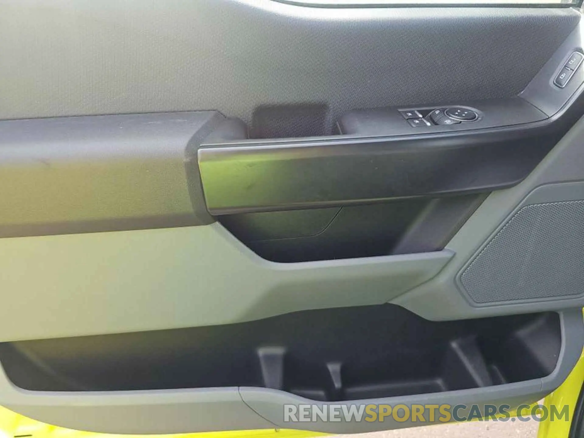 5 fotografías del automóvil dañado 1FTMF1CB8NKE04968 FORD F150 2022