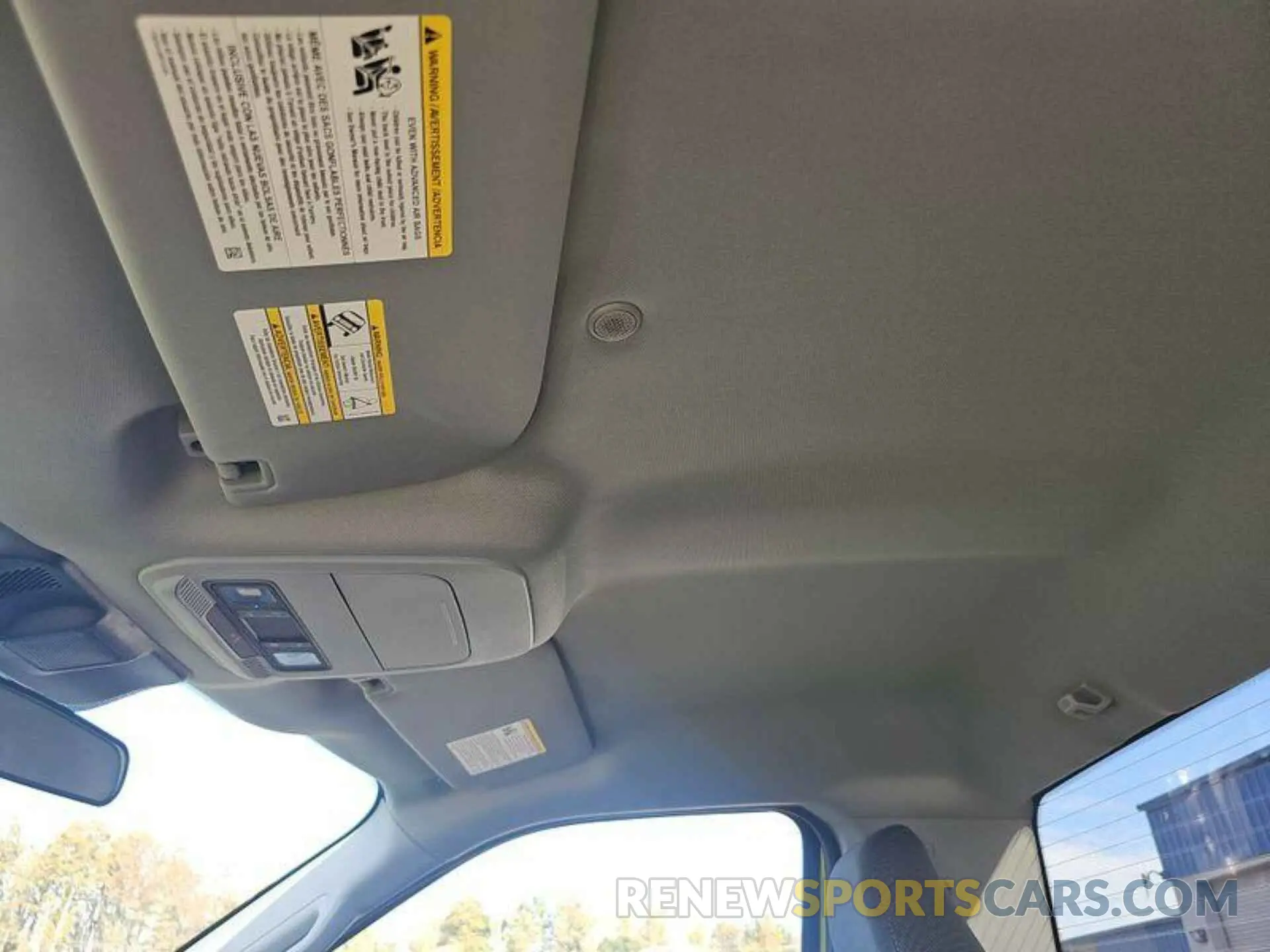 12 fotografías del automóvil dañado 1FTMF1CB8NKE05036 FORD F150 2022