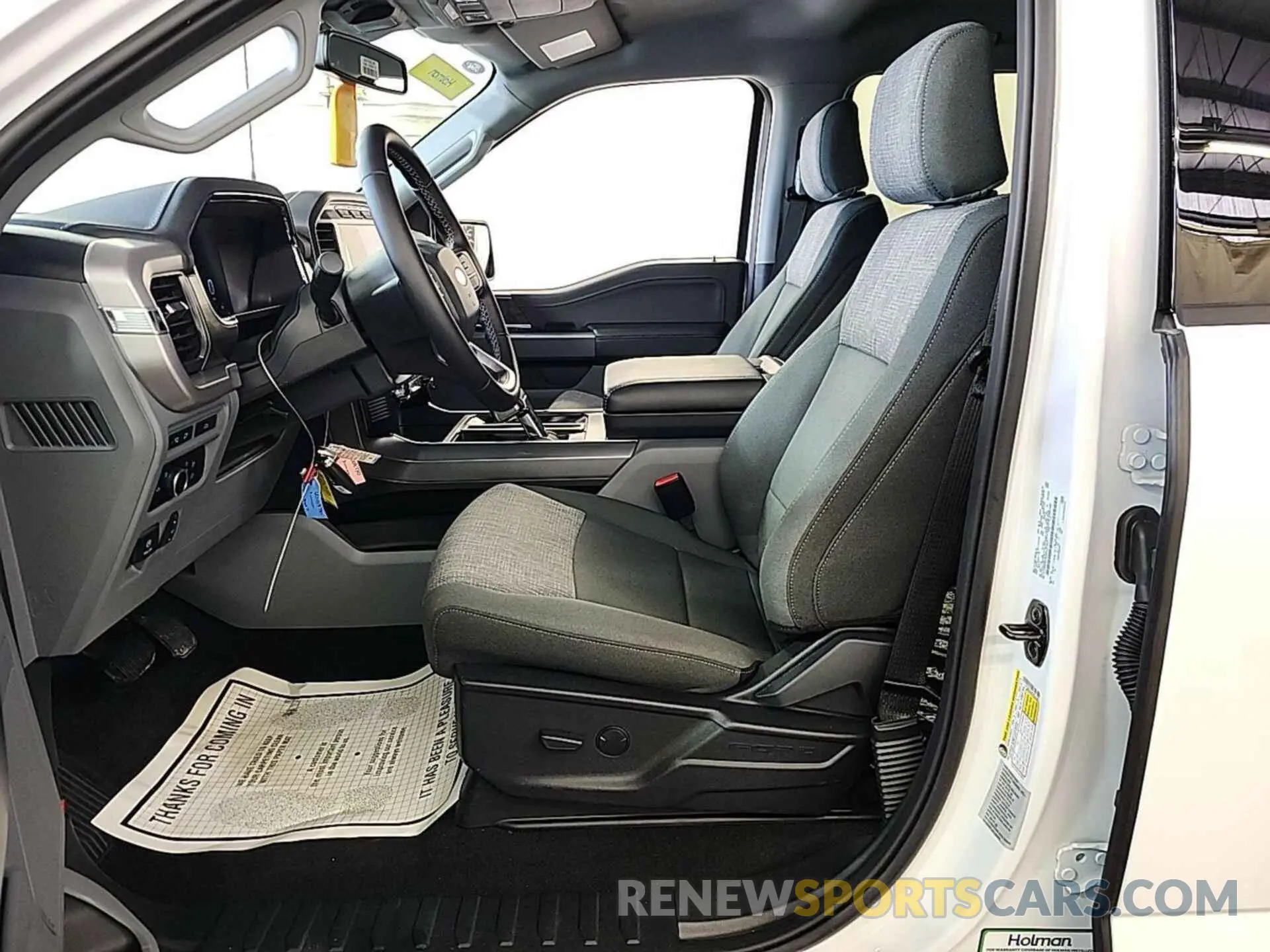 17 fotografías del automóvil dañado 1FT6W1EV9PWG31047 FORD F150 2023